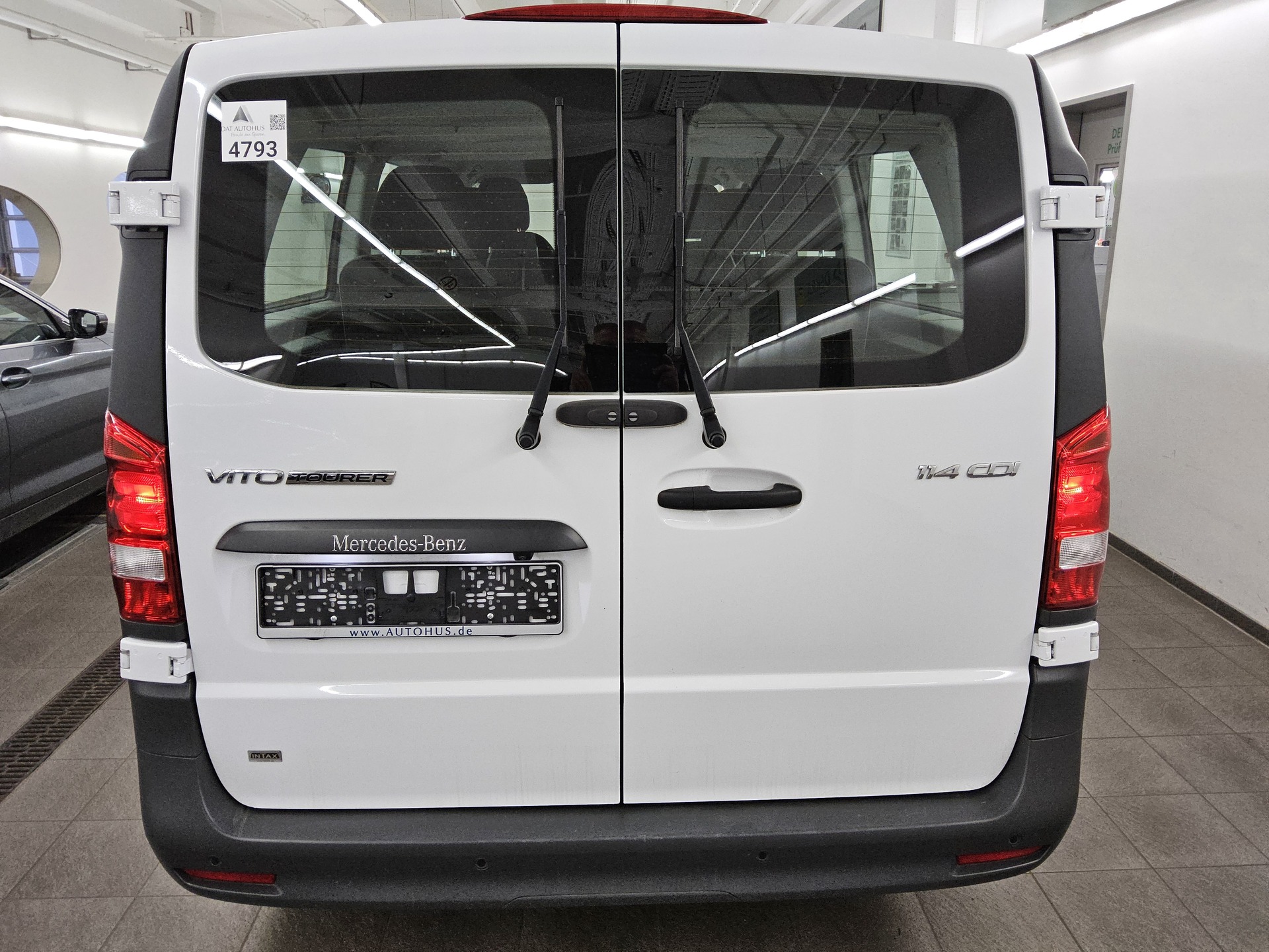 Mercedes-Benz Vito Tourer 114 CDI extralang 8-Sitze Navi RFK 10