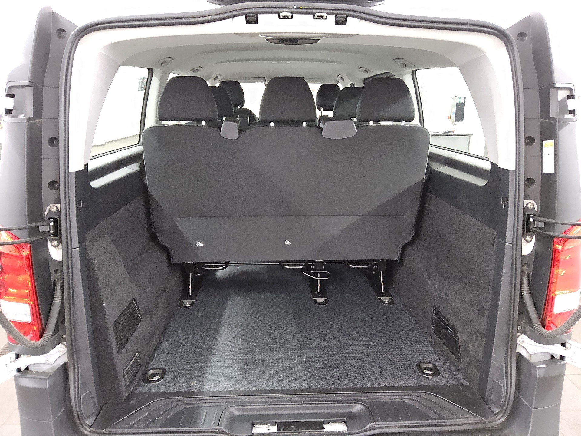 Mercedes-Benz Vito Tourer 114 CDI extralang 8-Sitze Navi RFK 11