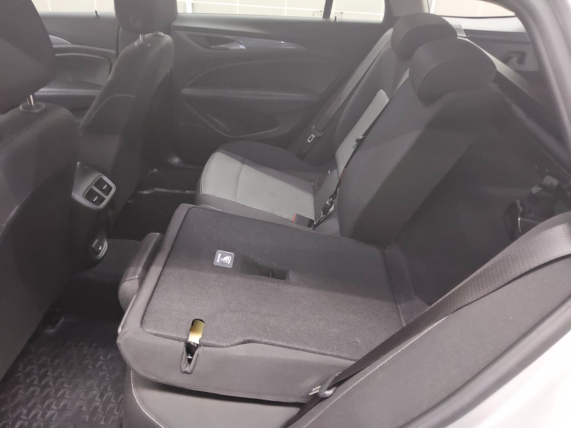 Opel Insignia ST 1.6 CDTI Business Ed. Navi LED RFK 12