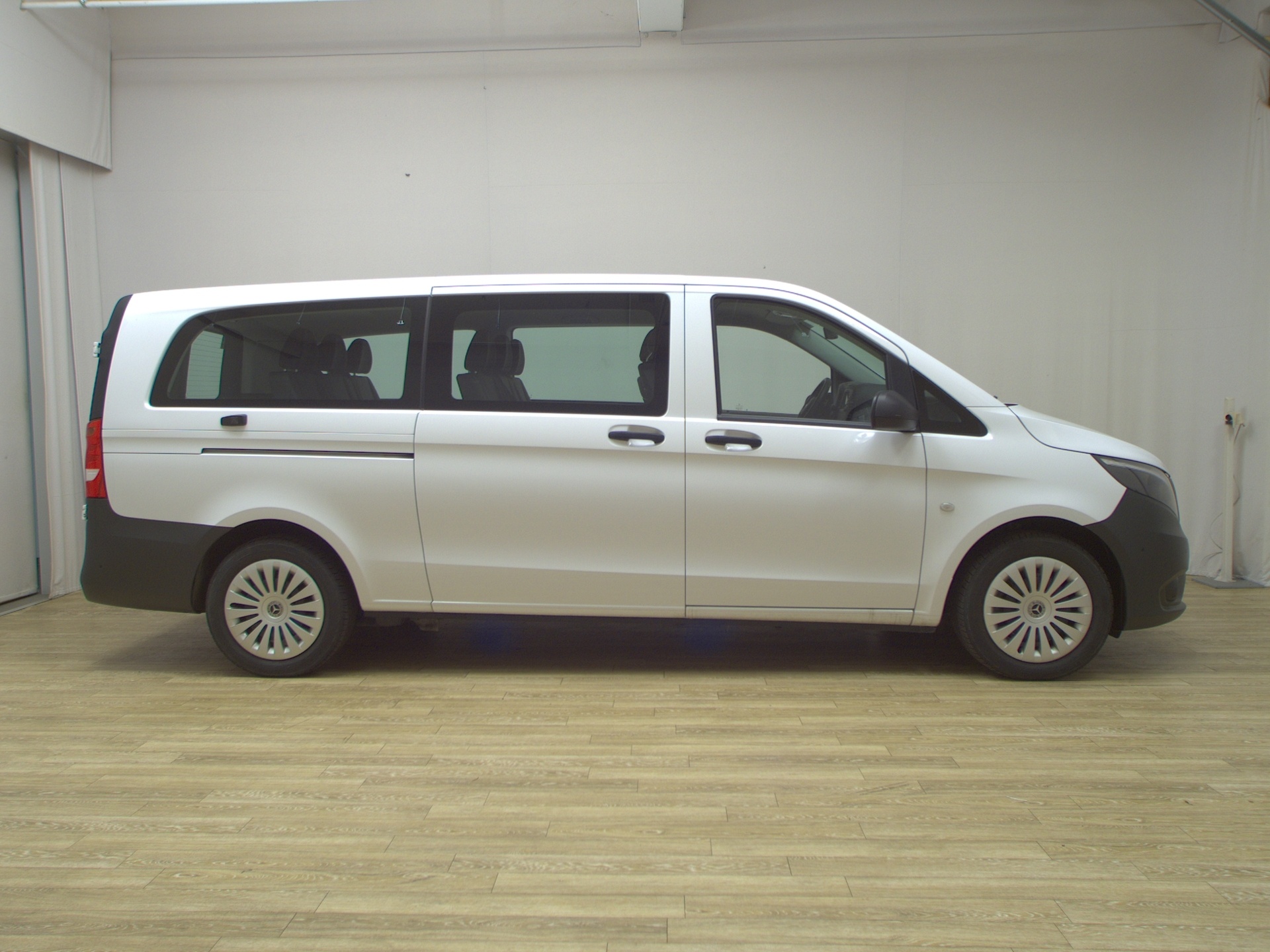 Mercedes-Benz Vito Tourer 114 CDI extralang 8-Sitze Leder Navi