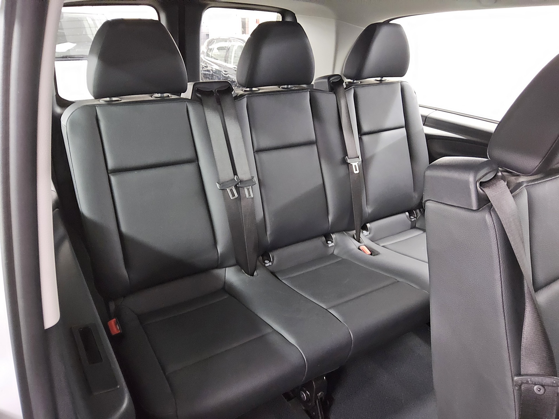 Mercedes-Benz Vito Tourer 114 CDI extralang 8-Sitze Leder Navi 12