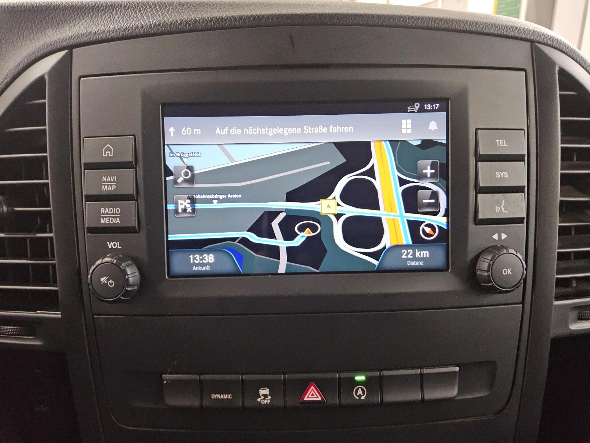 Mercedes-Benz Vito CDI Tourer Pro extralang 8-Sitze Leder Navi 7