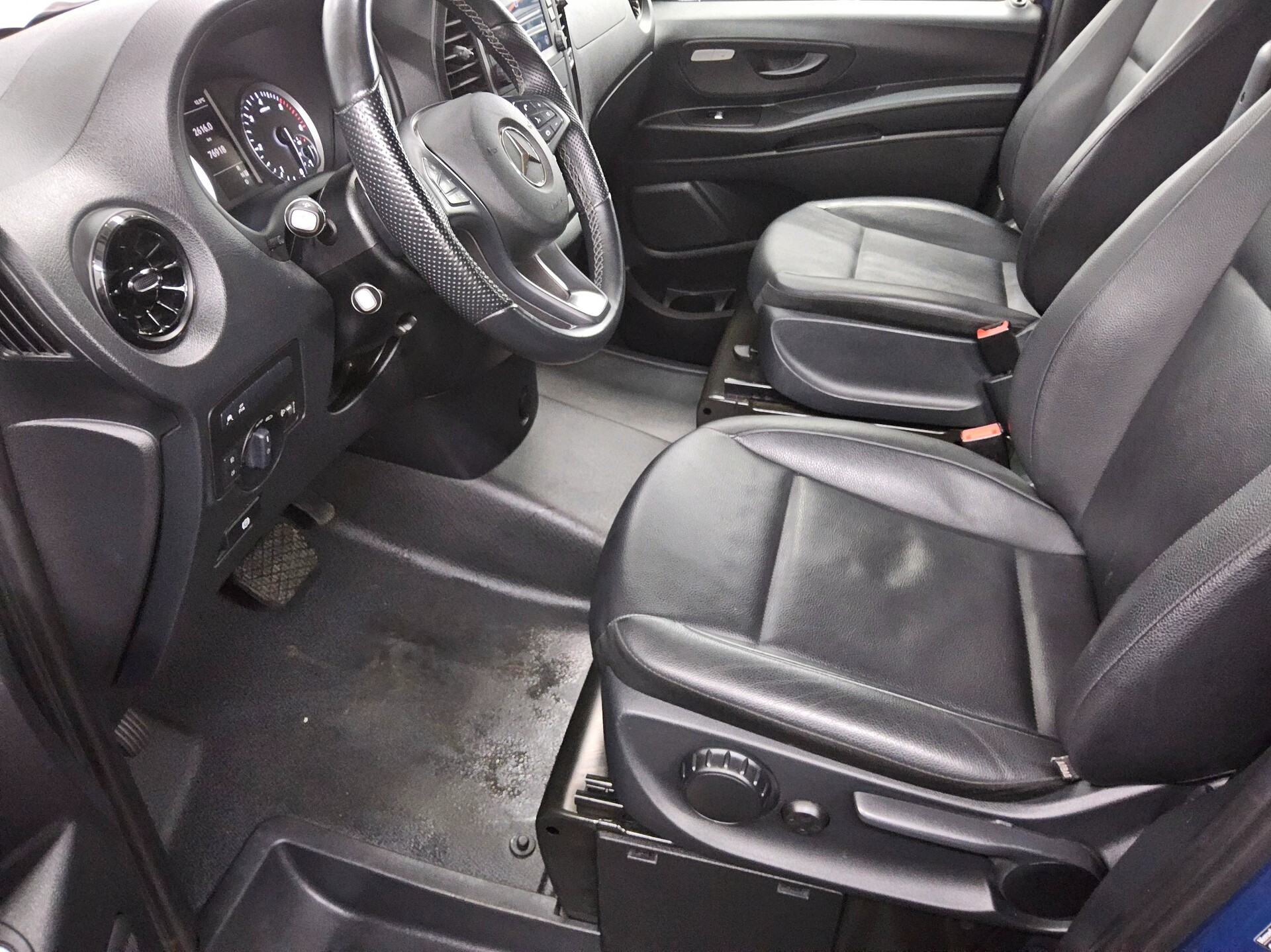 Mercedes-Benz Vito CDI Tourer Pro extralang 8-Sitze Leder Navi 8