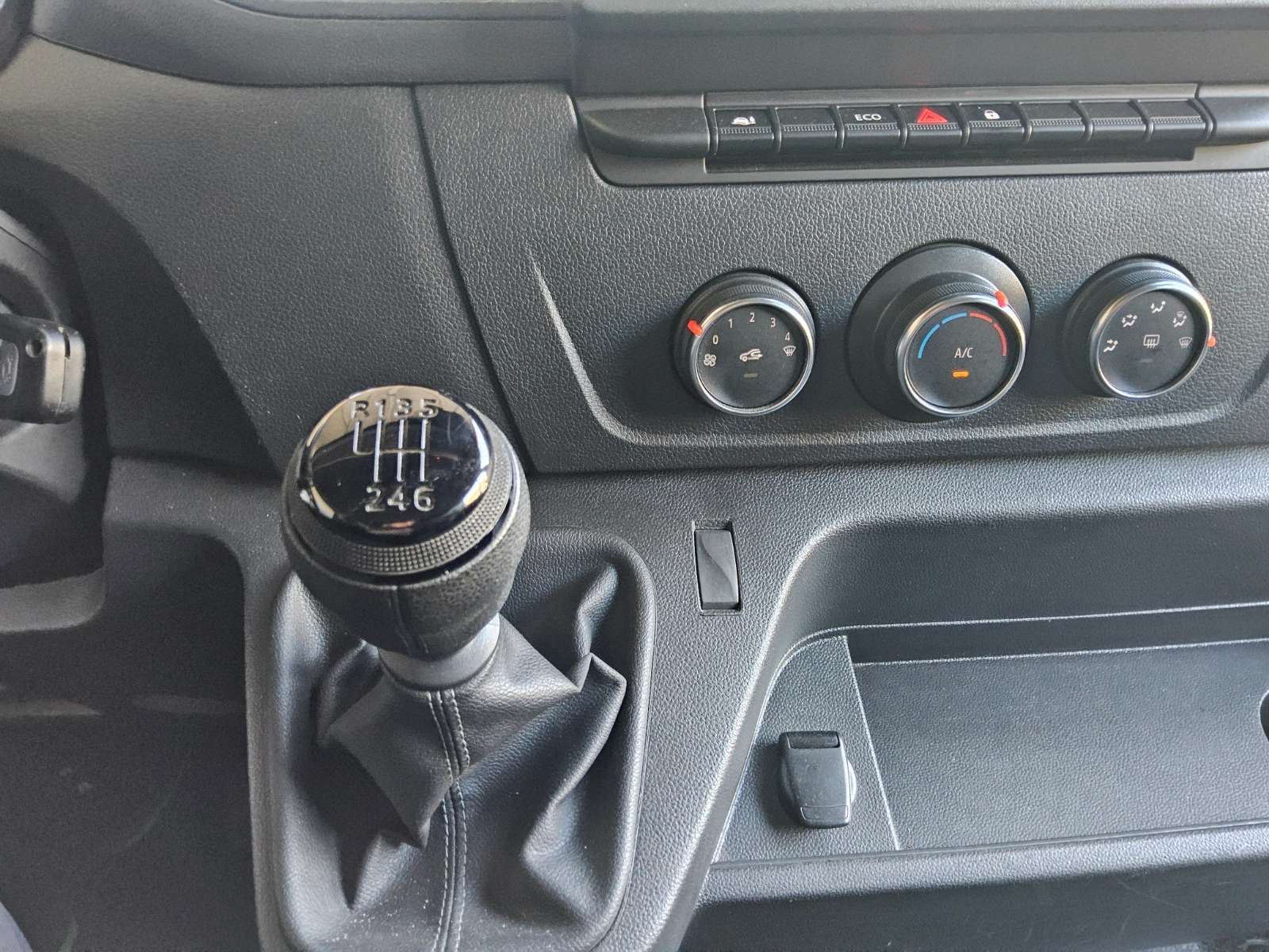 Renault Master L2H2 2.3 dCi Klima 3-Sitzer 6