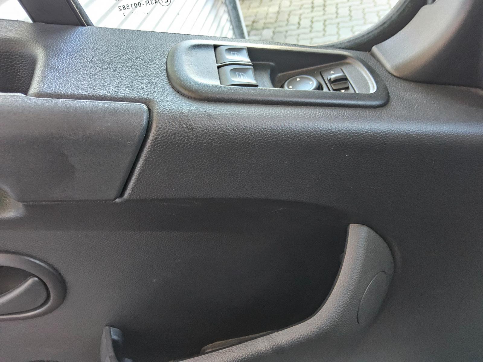 Renault Master L2H2 2.3 dCi Klima 3-Sitzer 9