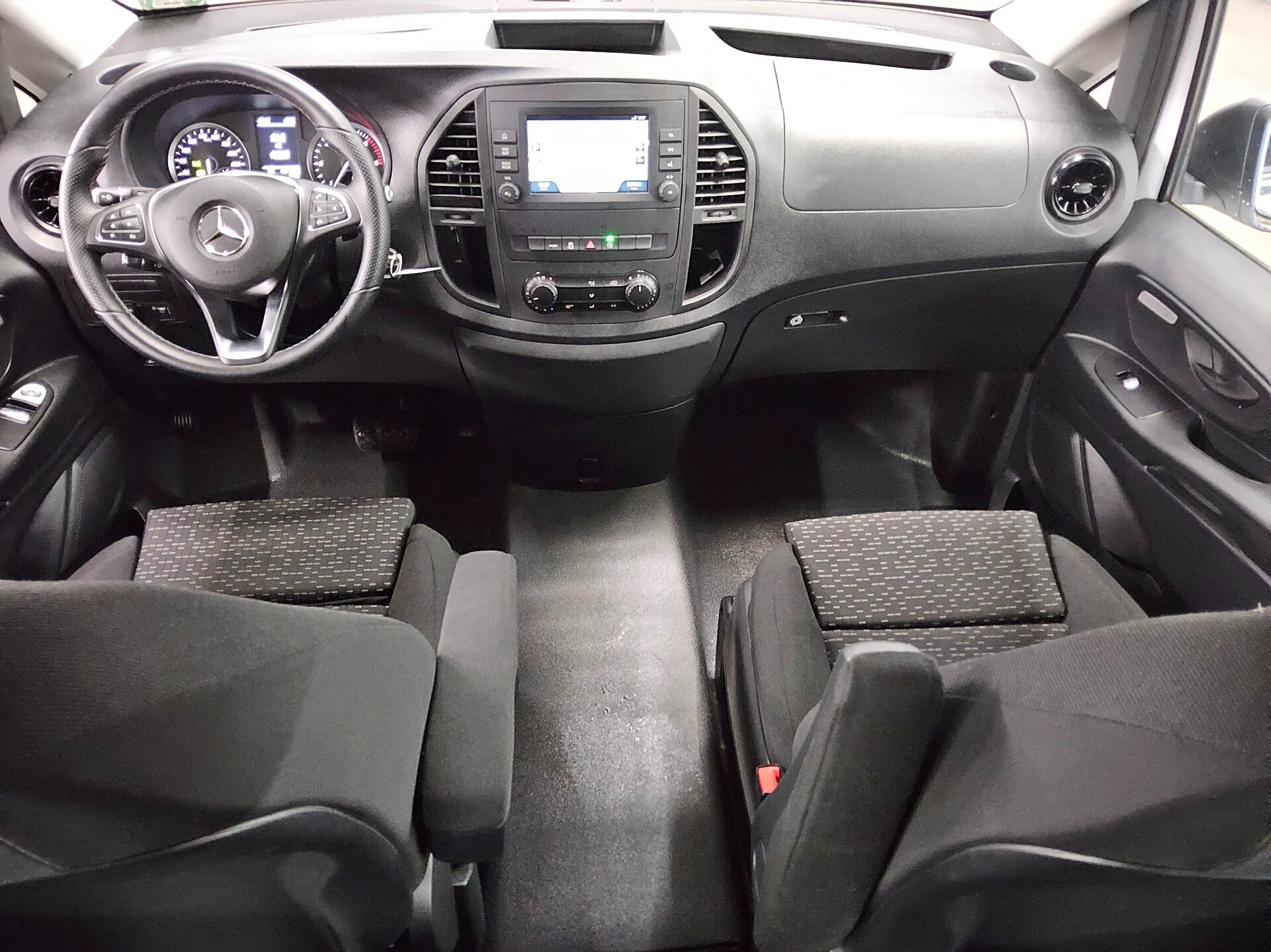 Mercedes-Benz Vito CDI Tourer Pro extralang 8-Sitze Navi RFK 5