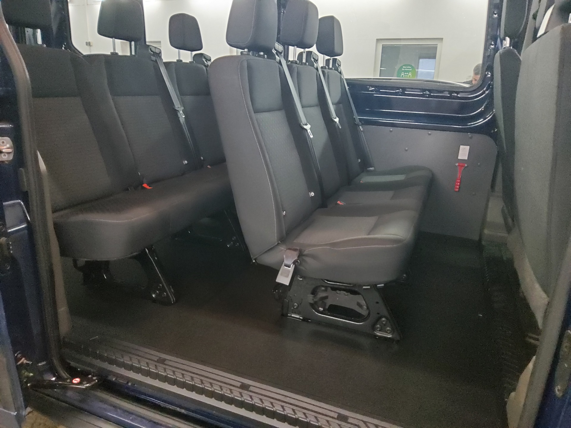 Ford Transit 2.0 TDCi FT 350 L3H2 9-Sitze Navi PDC 12