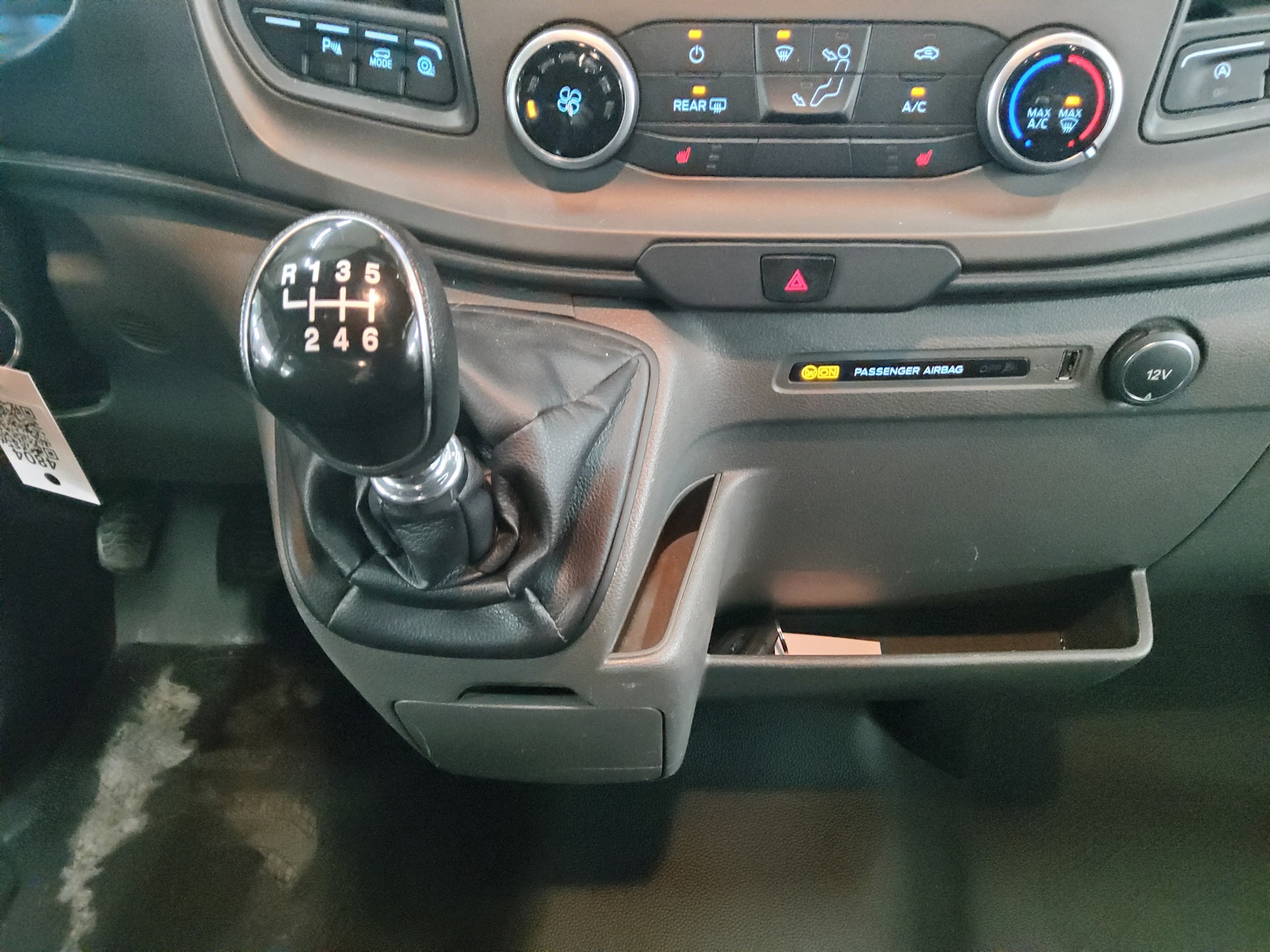 Ford Transit 2.0 TDCi FT 350 L3H2 9-Sitze Navi PDC 6