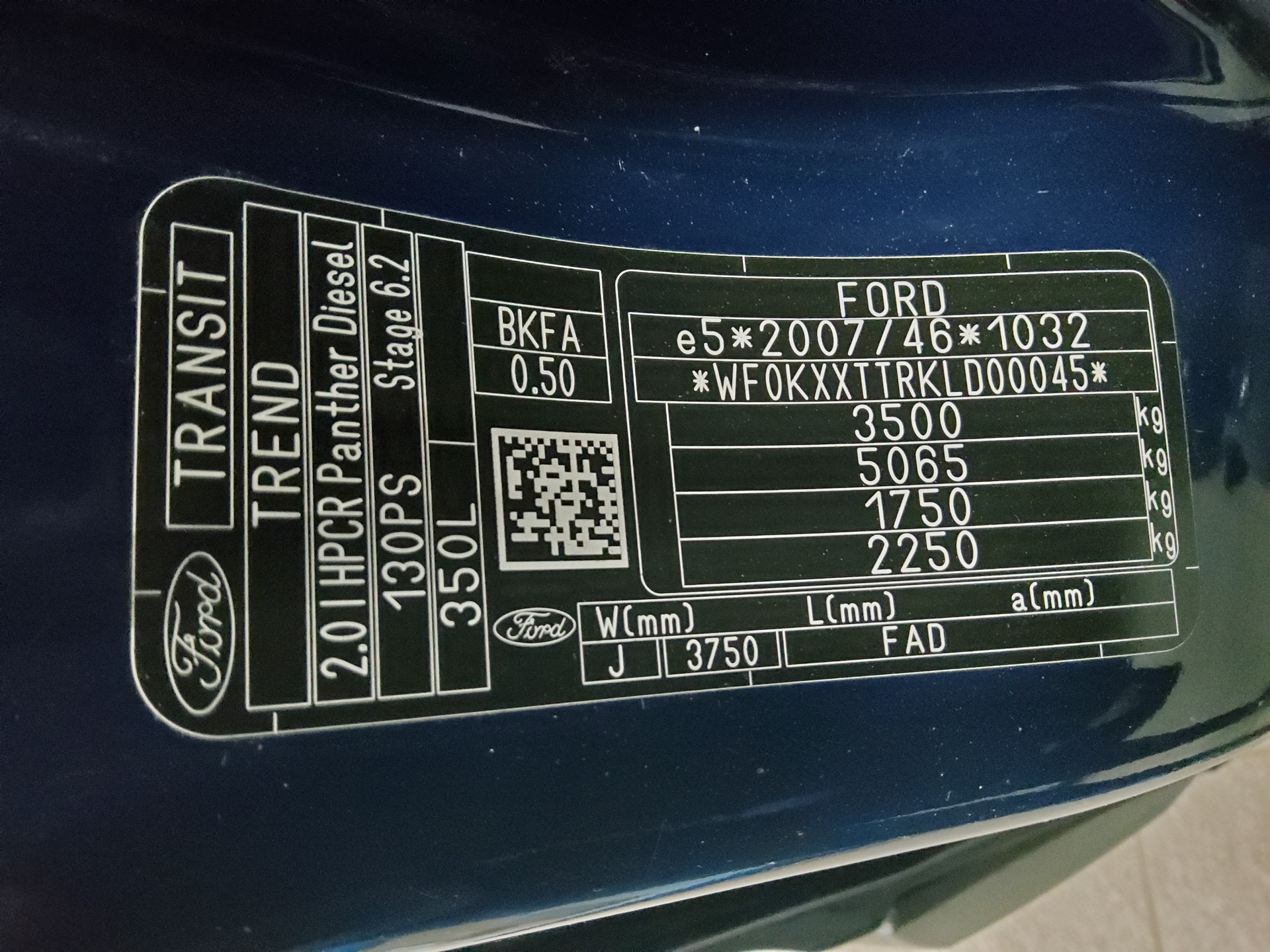 Ford Transit 2.0 TDCi FT 350 L3H2 9-Sitze Navi PDC 13