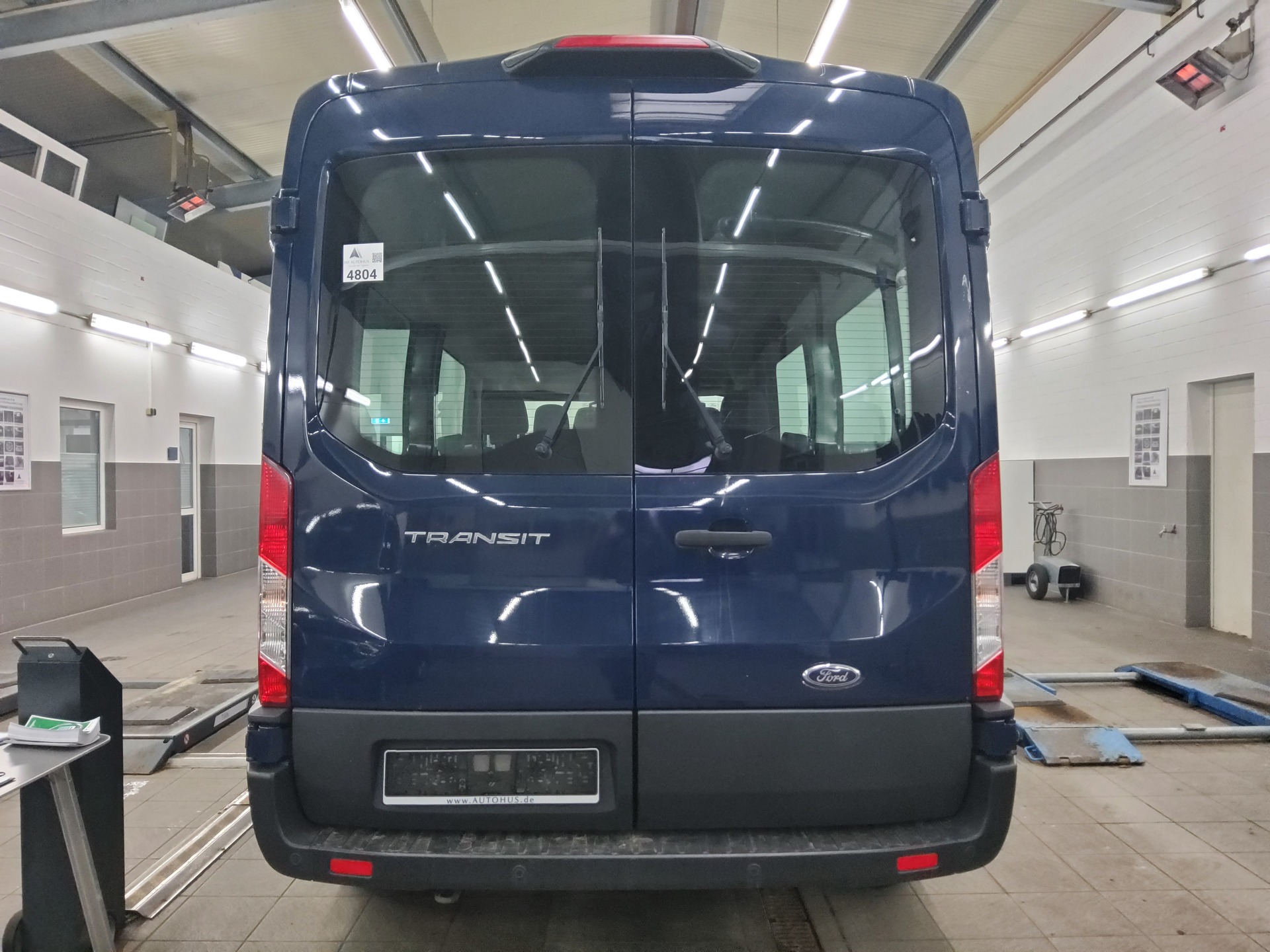 Ford Transit 2.0 TDCi FT 350 L3H2 9-Sitze Navi PDC 10