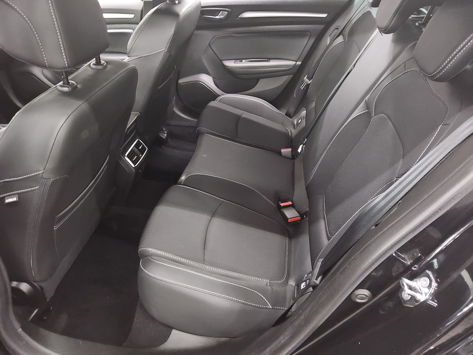 Renault Megane Grandtour 1.5 BLUE dCi Intens Navi LED 12