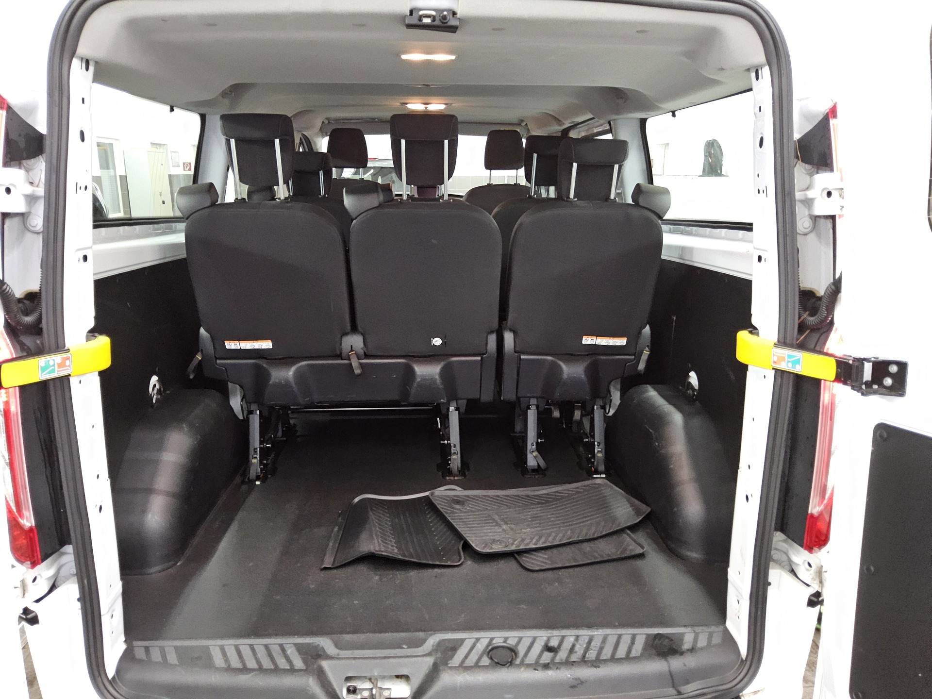 Ford Transit Custom 2.0 EB Trend L2 8-Sitze Navi PDC 11