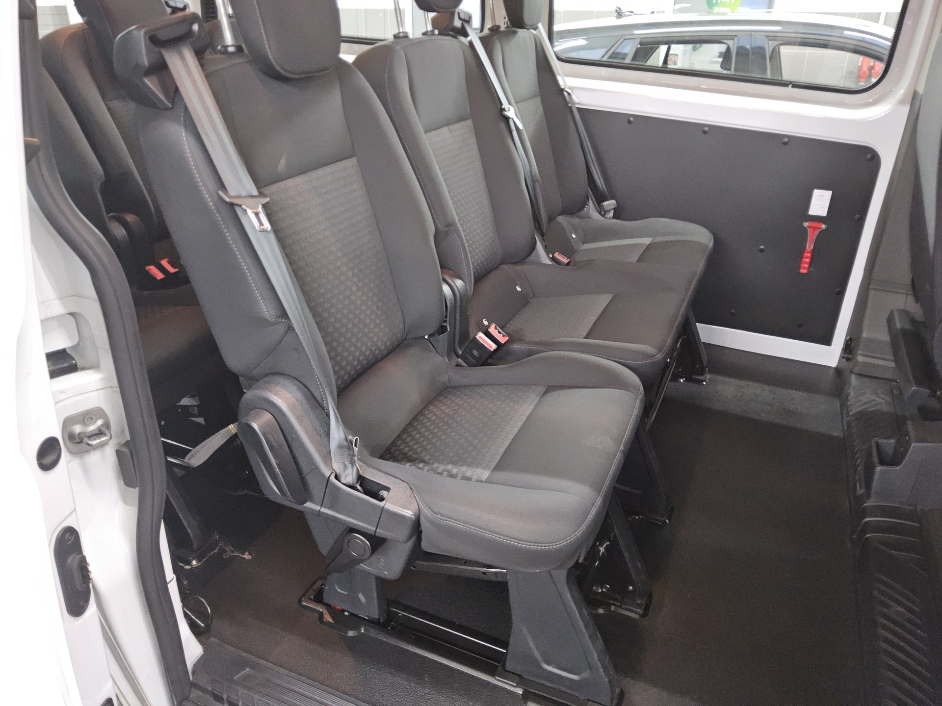 Ford Transit Custom 2.0 TDCi Trend L1 9-Sitze Navi 12