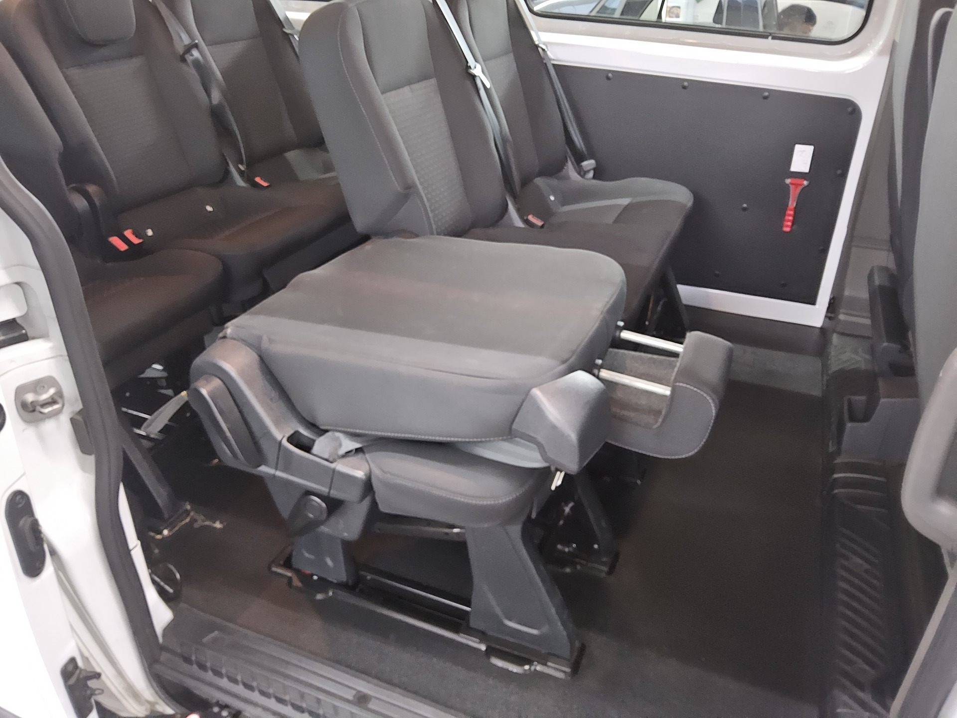 Ford Transit Custom 2.0 TDCi Trend L1 9-Sitze Navi 13