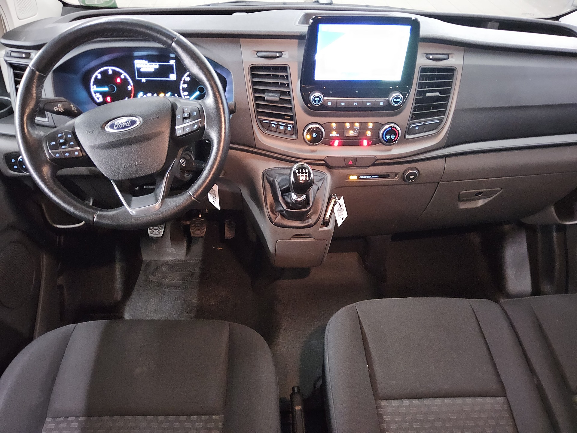 Ford Transit Custom 2.0 TDCi Trend L1 9-Sitze Navi 5