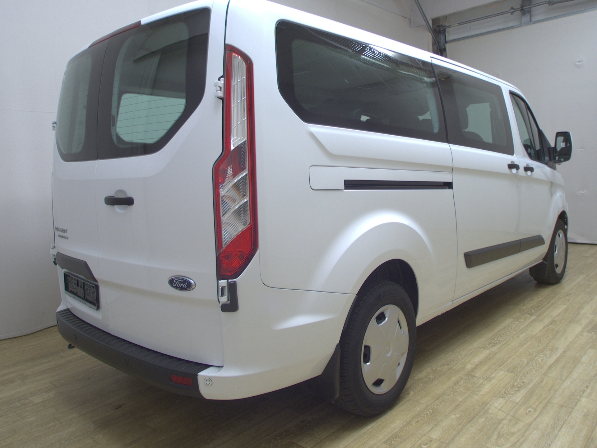 Ford Transit Custom 2.0 EB Trend L2 8-Sitze Navi DAB+ 4