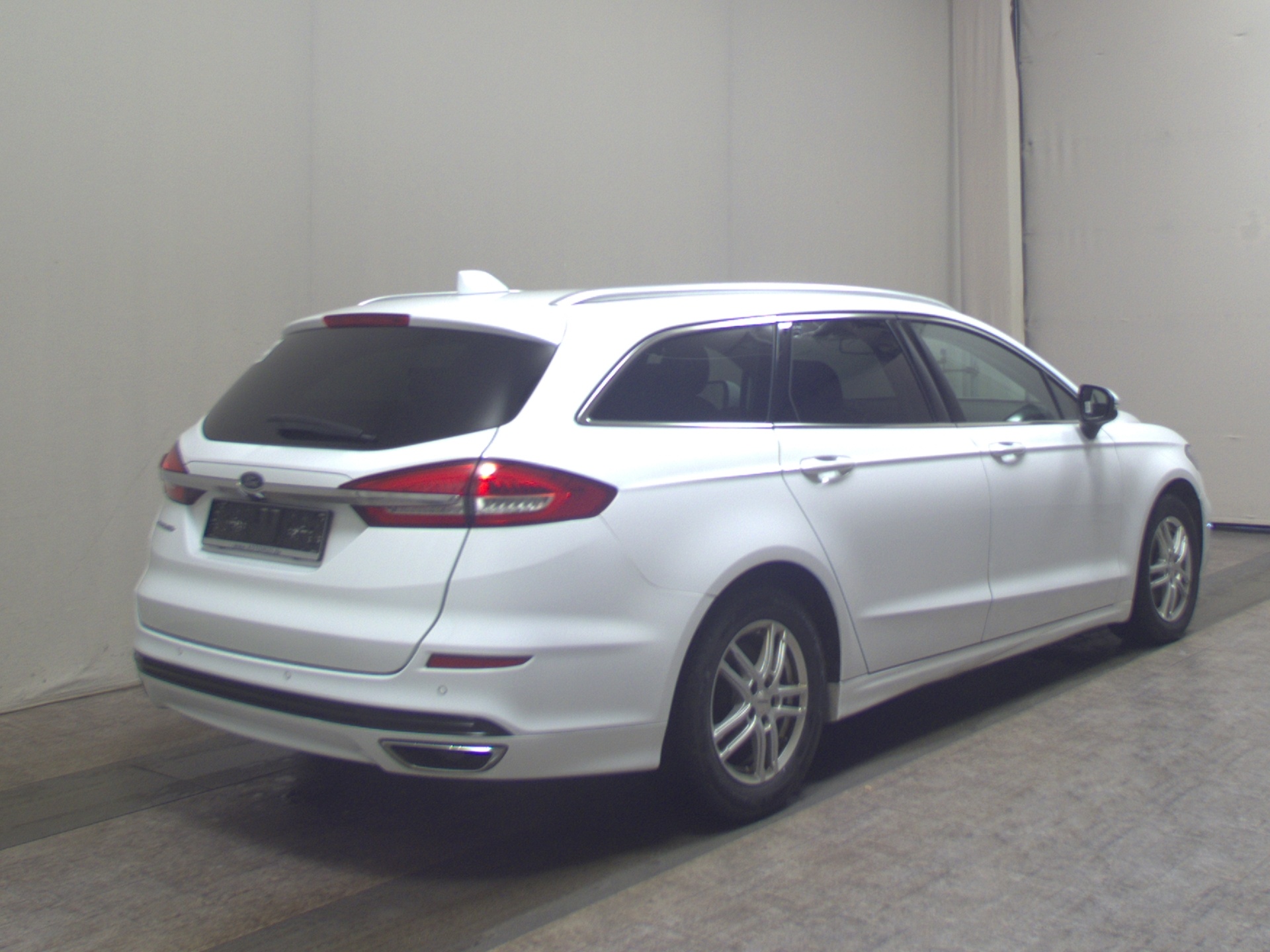 Ford Mondeo Turnier 2.0 EB Titanium Navi LED RFK DAB 4