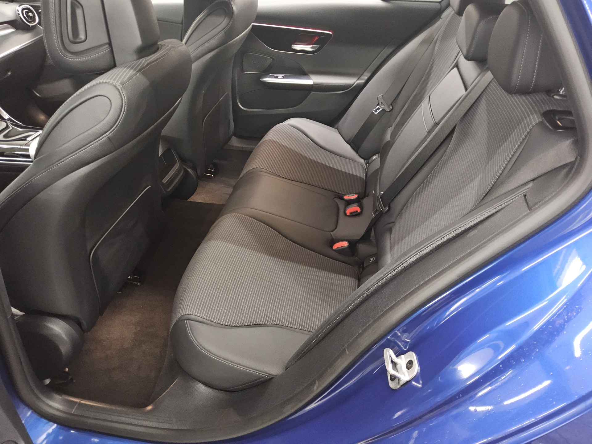 Mercedes-Benz C 200 T d Avantgarde Night Navi LED Kamera 13