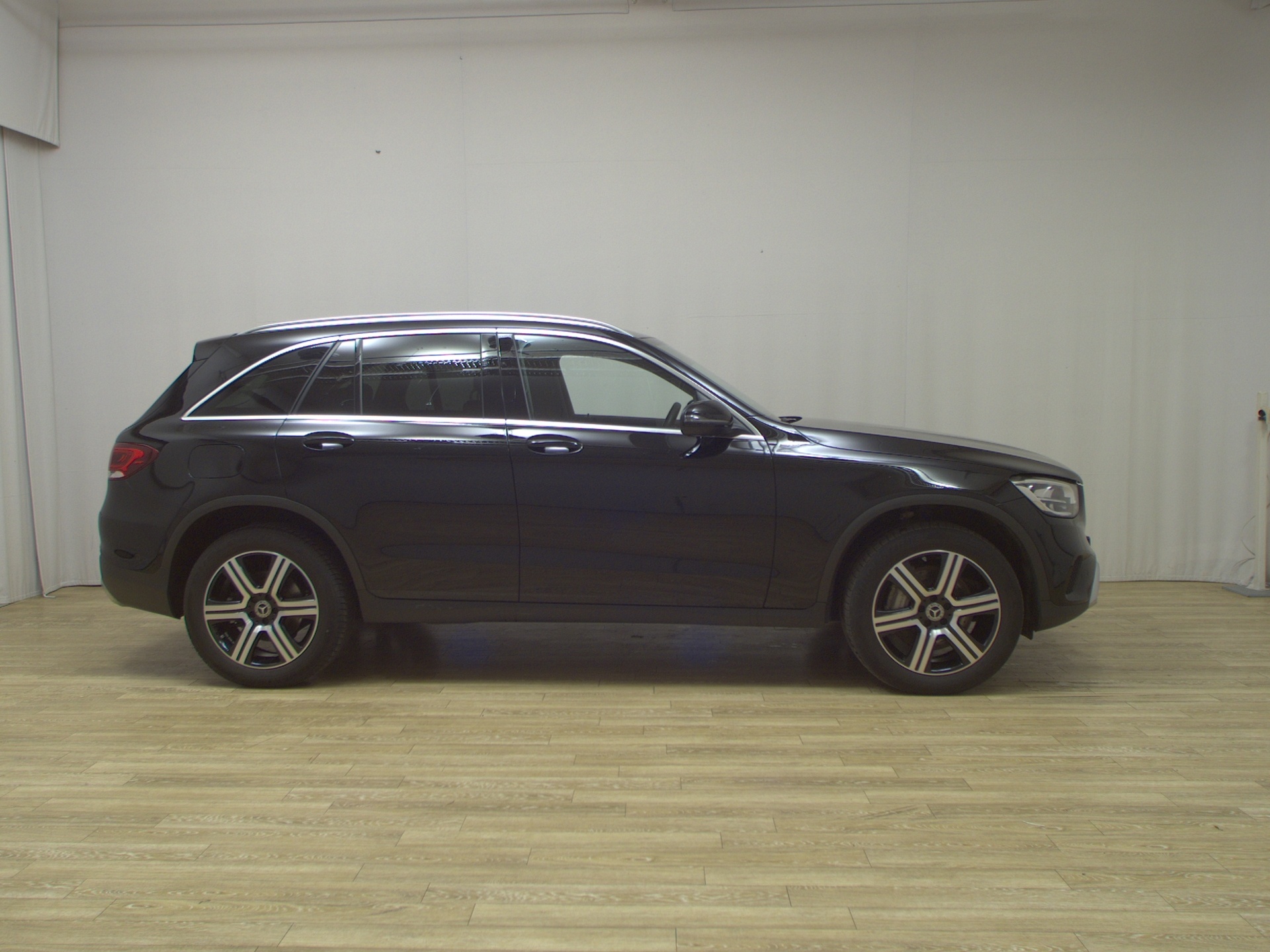 Mercedes-Benz GLC 300 e 4M Leder Navi LED Kamera Sound