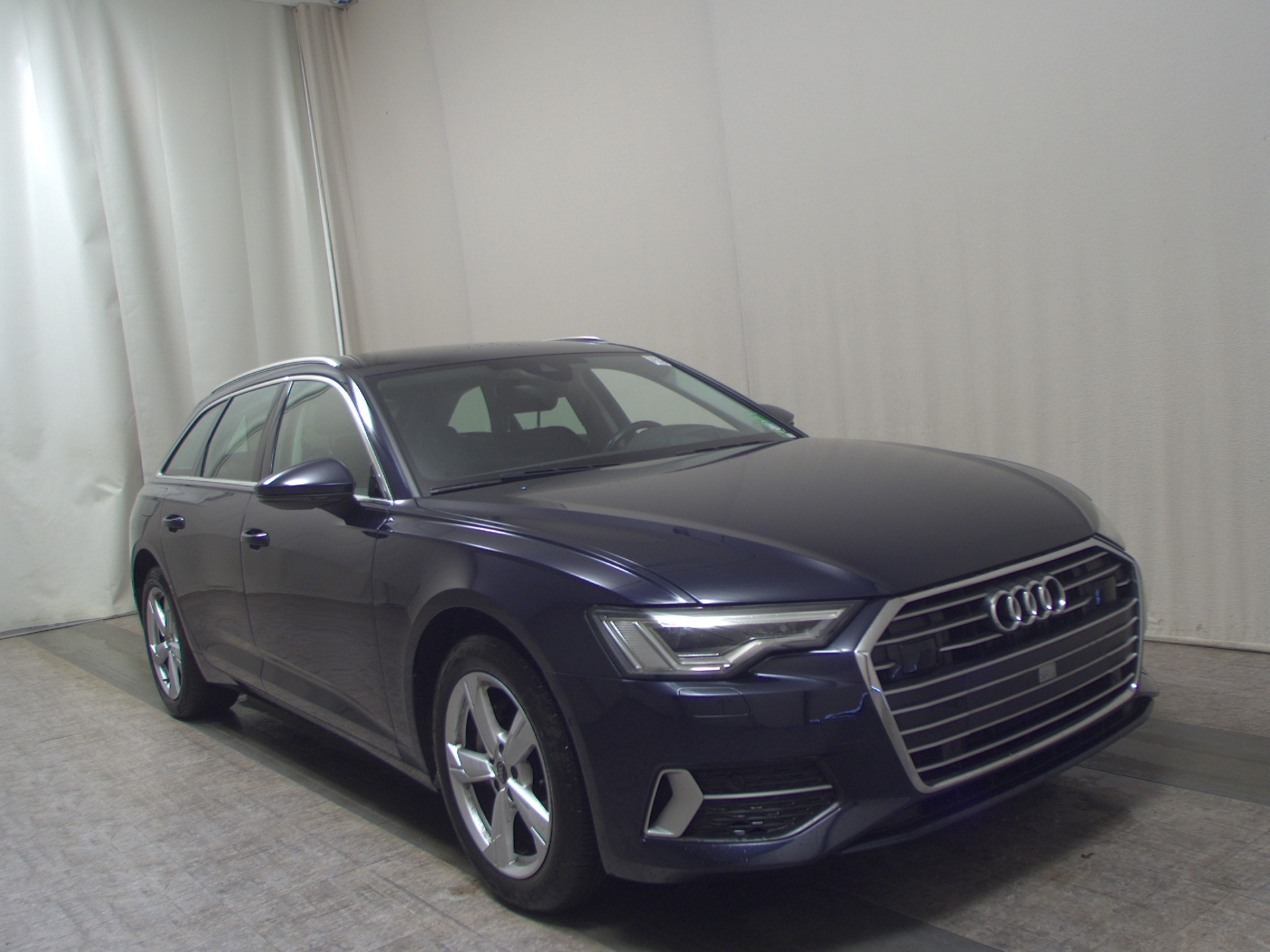 Audi A6 Avant 40 TDI sport Navi+ vc HuD Matrix AHK 3