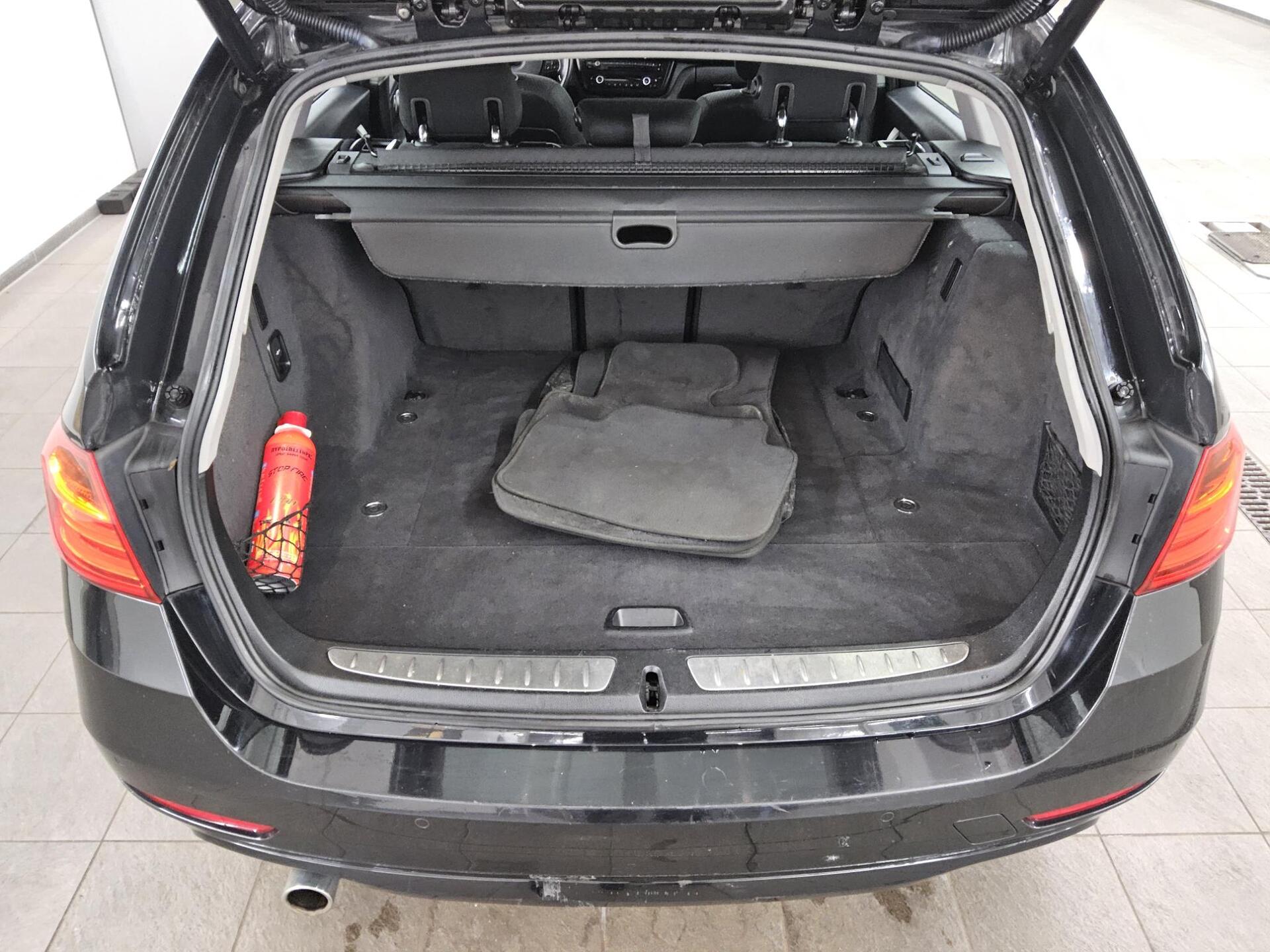 BMW 318d Touring Navi PDC SHZ 11