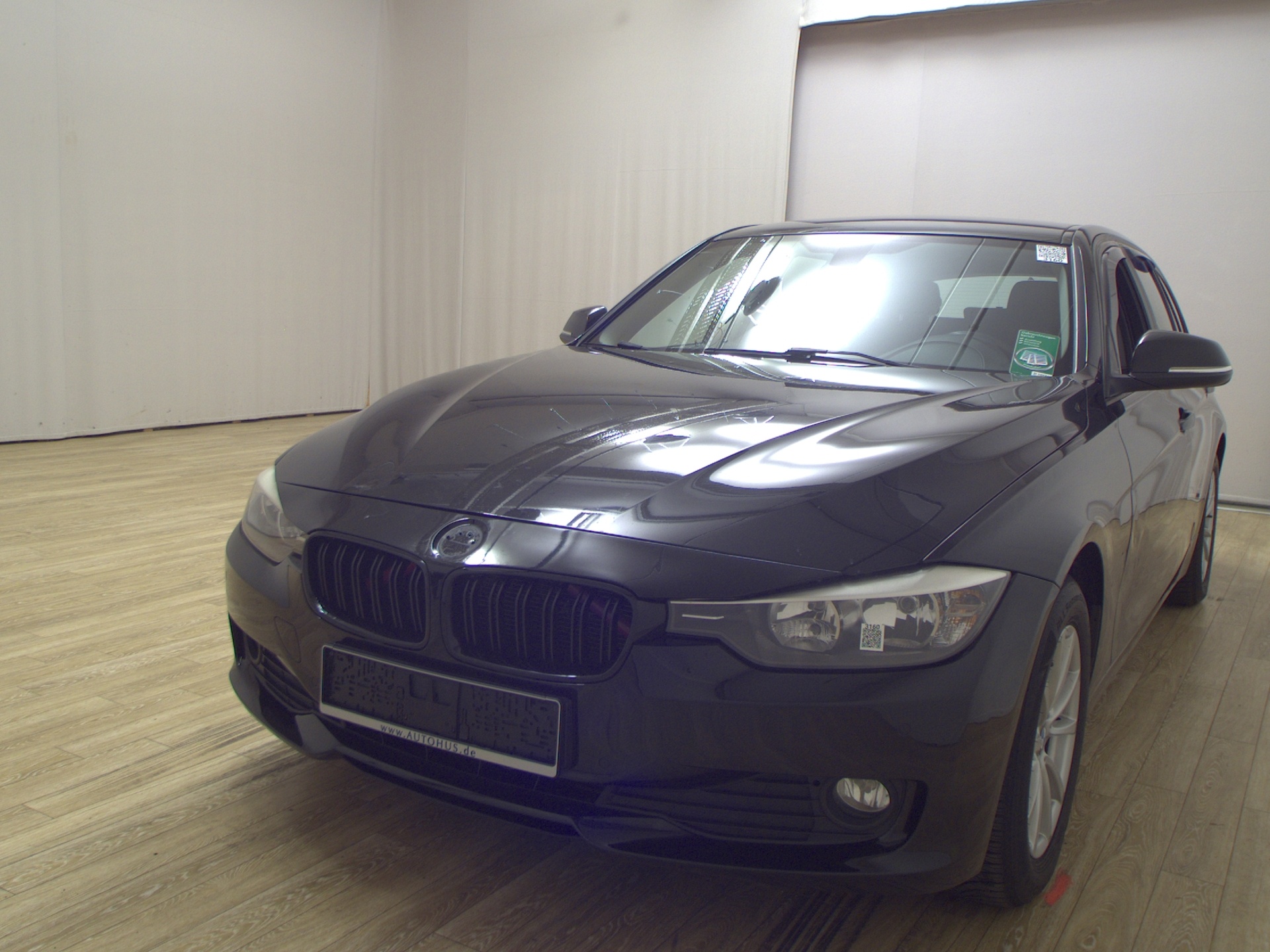 BMW 318d Touring Navi PDC SHZ 2