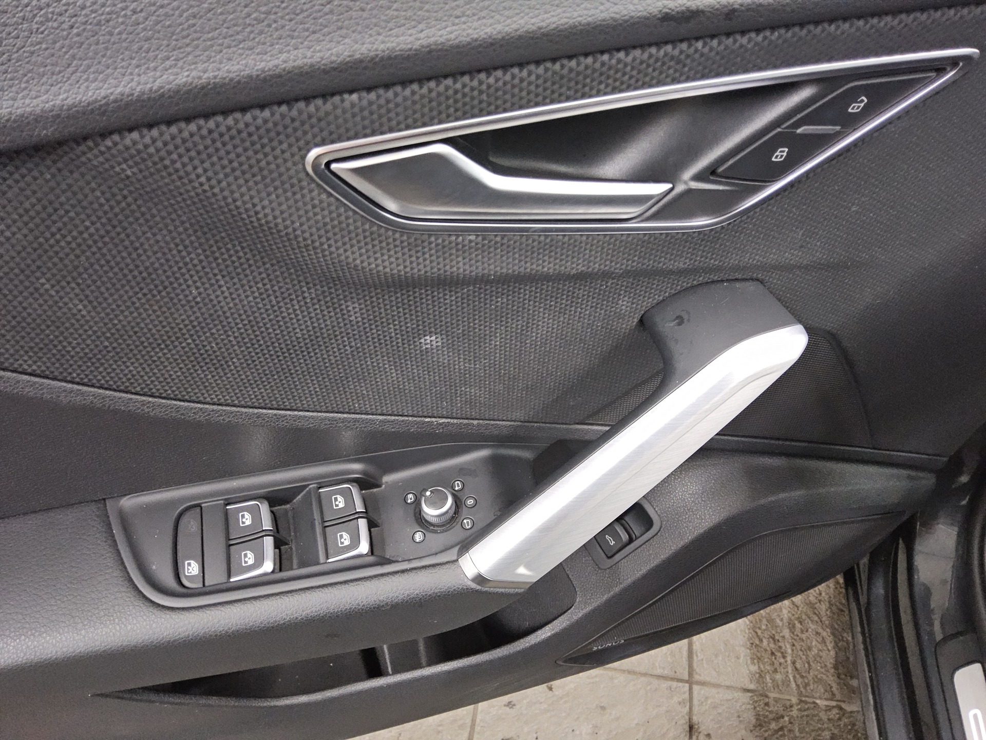 Audi Q2 2.0 TDI Qu. Navi vc Pano LED Sound 9