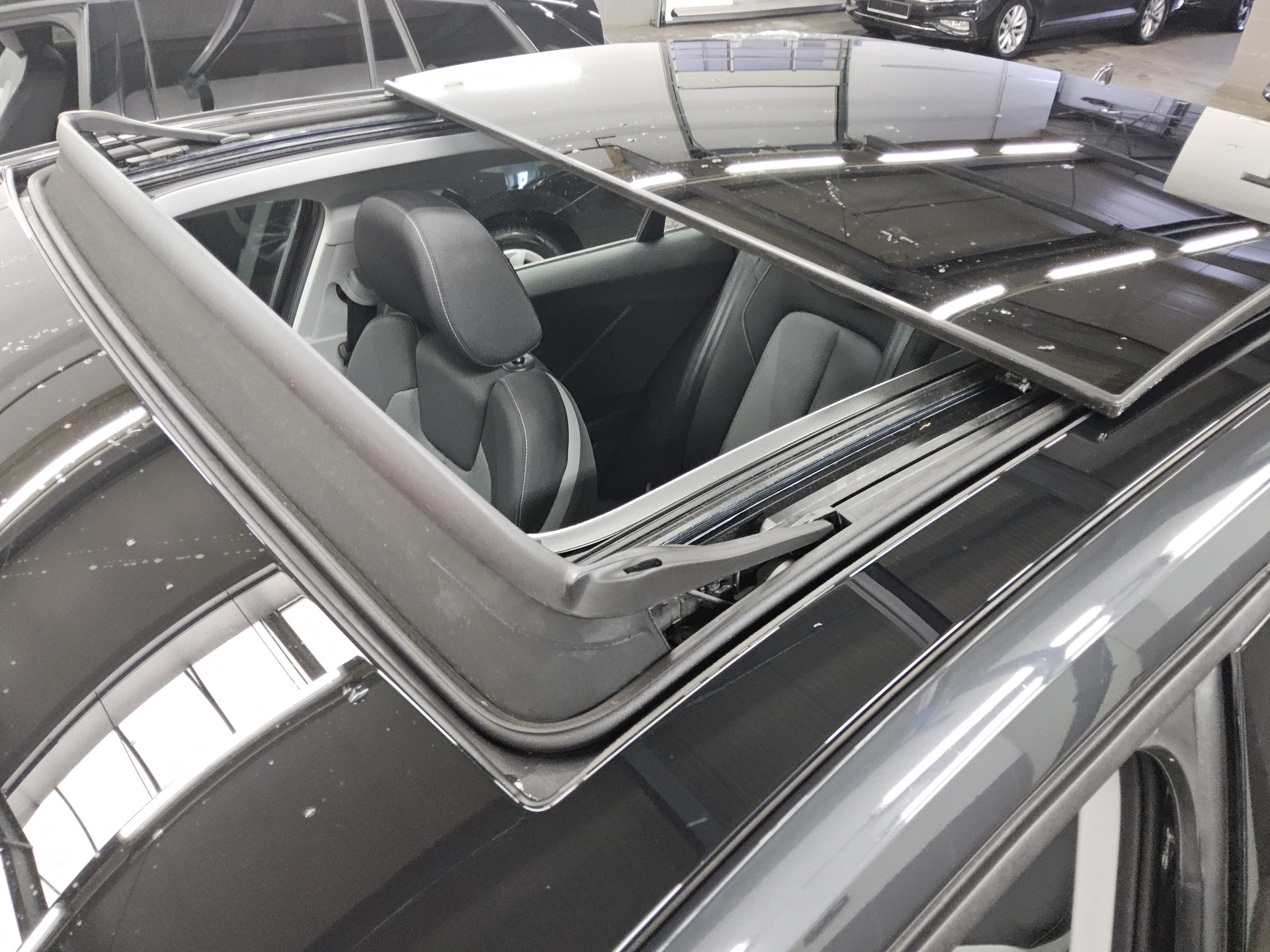 Audi Q2 2.0 TDI Qu. Navi vc Pano LED Sound 13