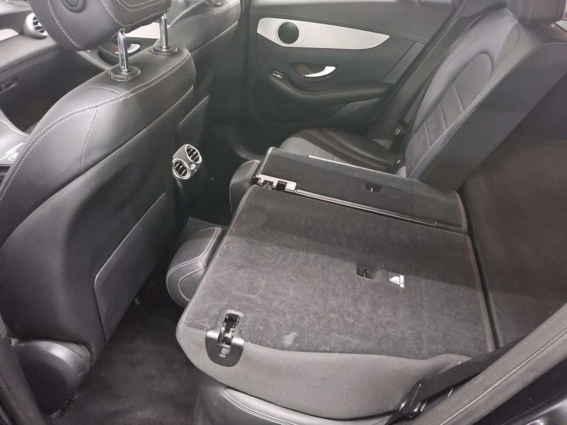 Mercedes-Benz GLC 300 de 4M T-Leder Navi LED AHK 12