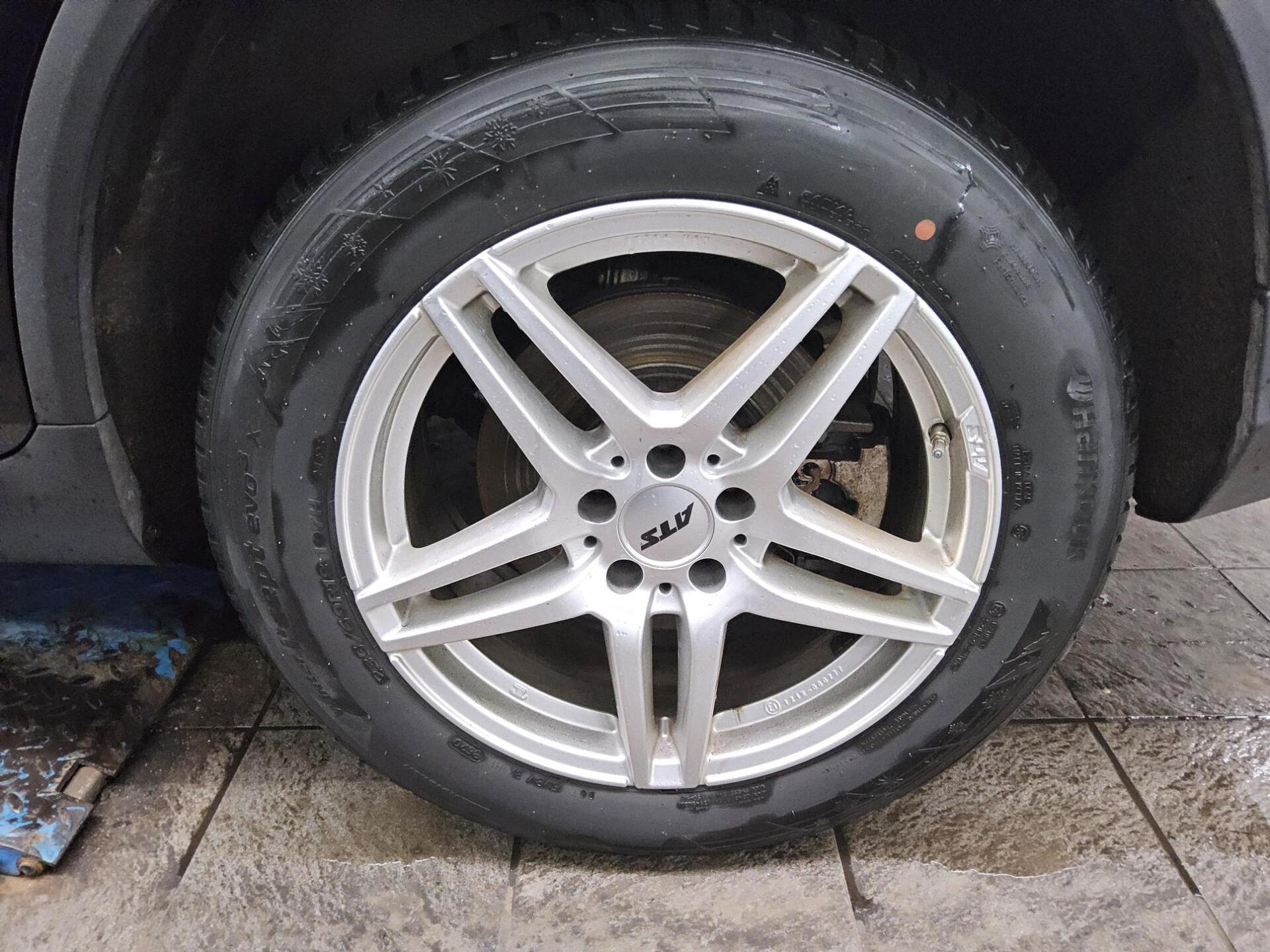 Mercedes-Benz GLC 300 de 4M T-Leder Navi LED AHK 10