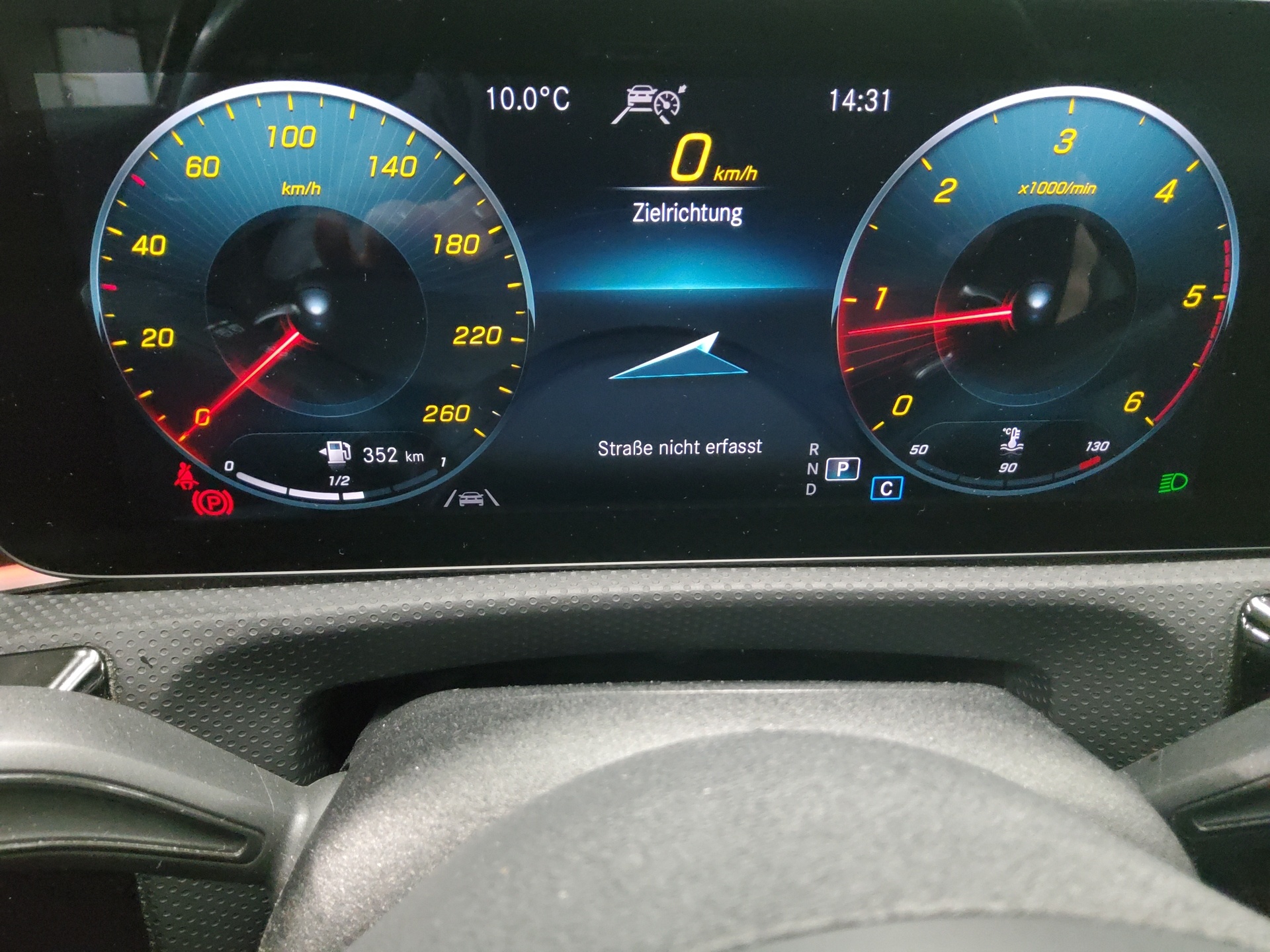 Mercedes-Benz A 200 d AMG-Line Leder Navi LED Distronic+ AHK 8