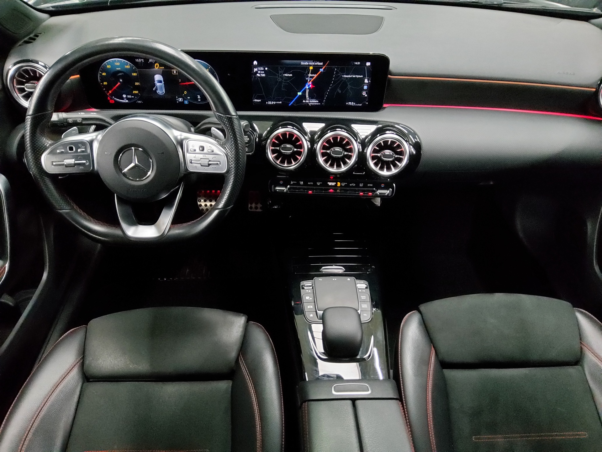 Mercedes-Benz A 200 d AMG-Line Leder Navi LED Distronic+ AHK 5