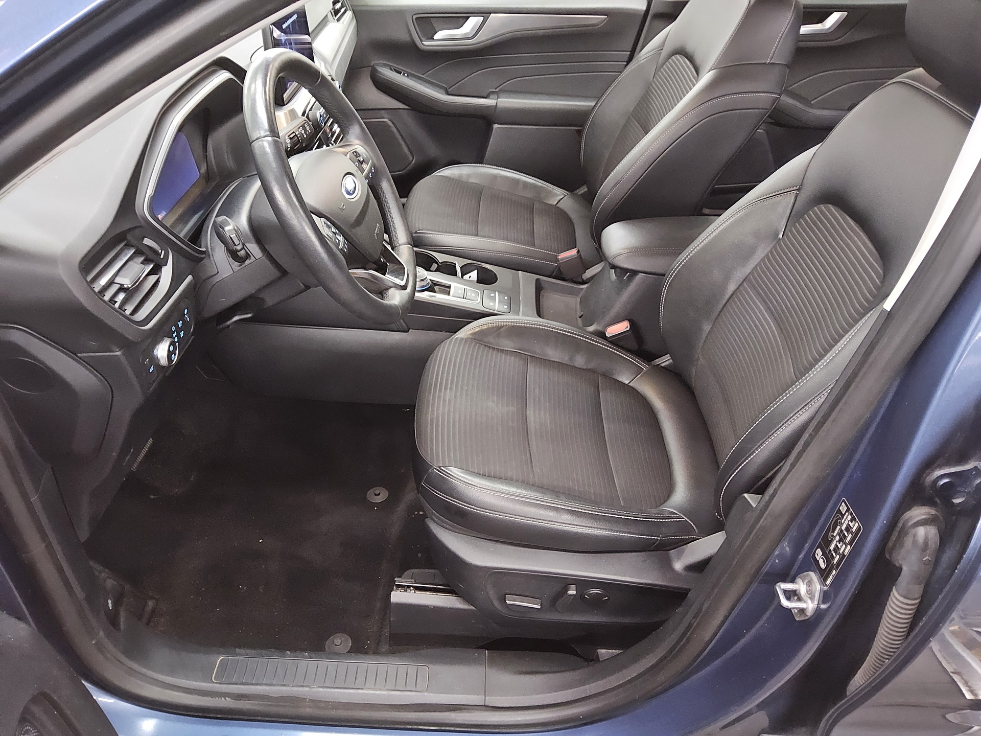 Ford Kuga 2.0 EB Titanium X Navi DC LED Rfk Ahk ACC 9