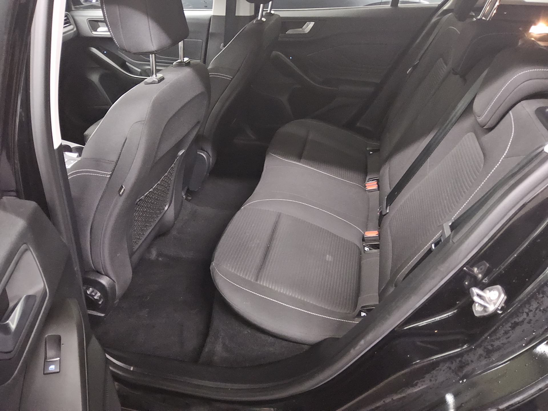 Ford Focus Turnier 2.0 EB Titanium X Navi RfK LED 13