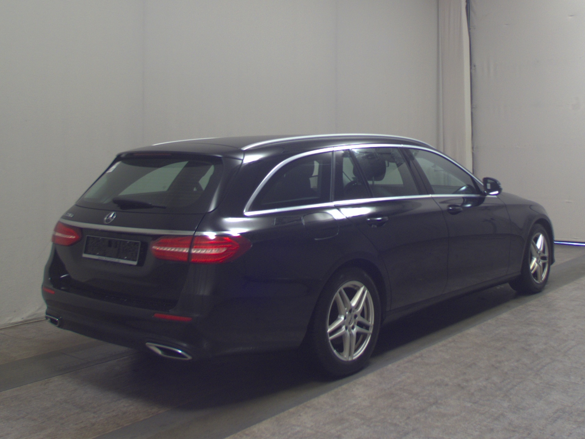 Mercedes-Benz E 220 T d Avantgarde Navi Widescreen StandHzg 4