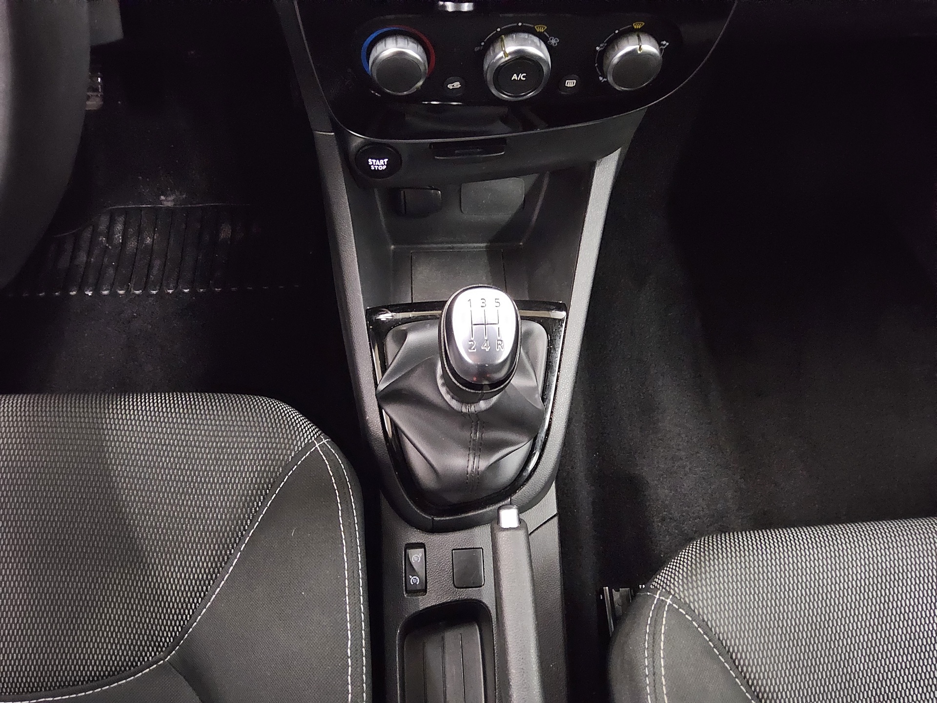 Renault Clio Grandtour 0.9 TCe Navi DAB Klima 6