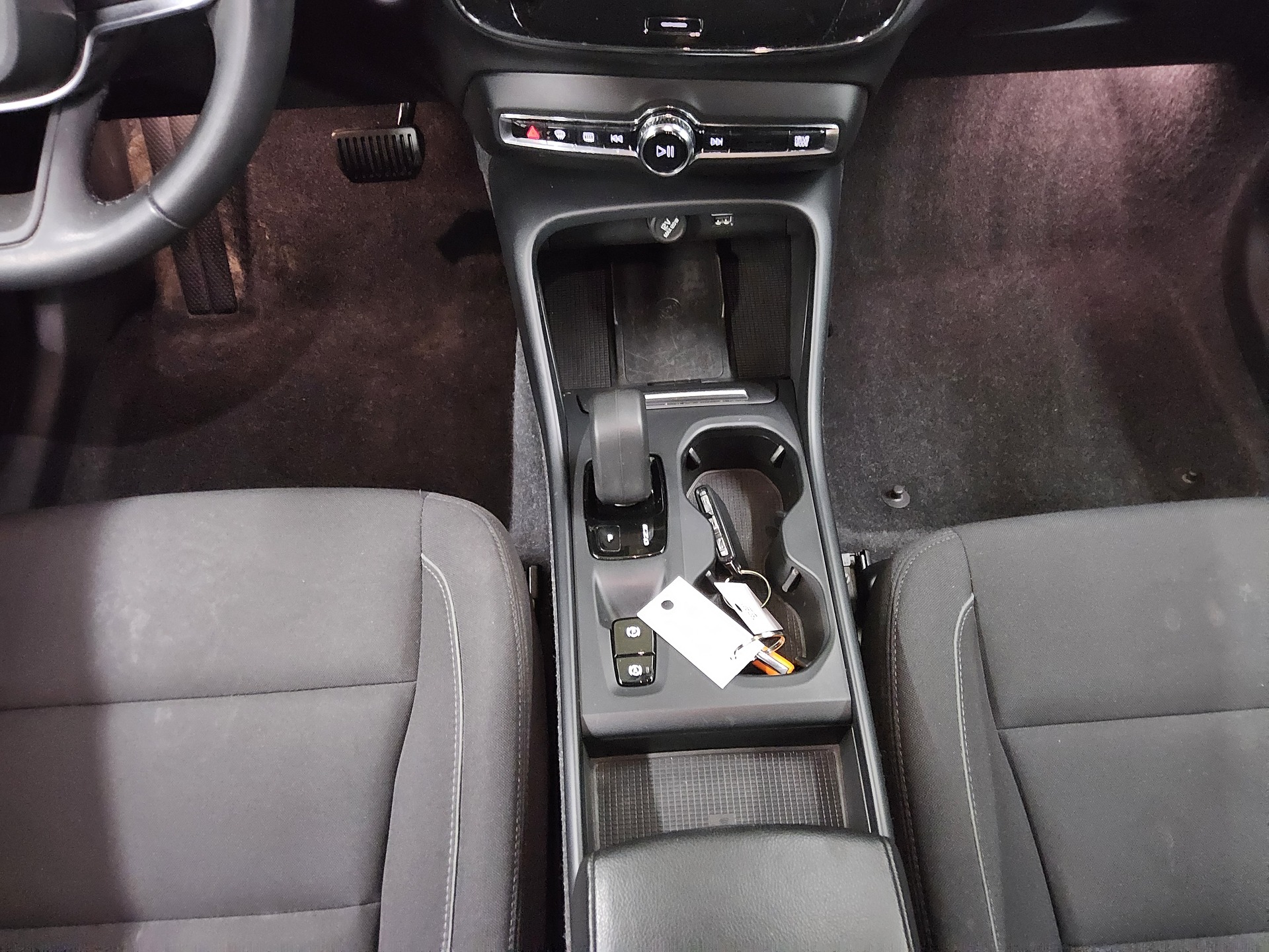 Volvo XC40 T5 Inscription Navi LED AHK ACC 6