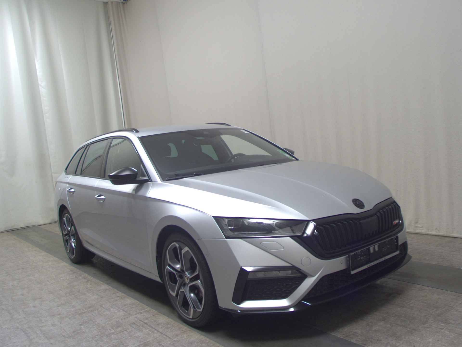 Skoda Octavia Kombi 2.0 TDI RS Plus Navi Matrix vc HuD 3