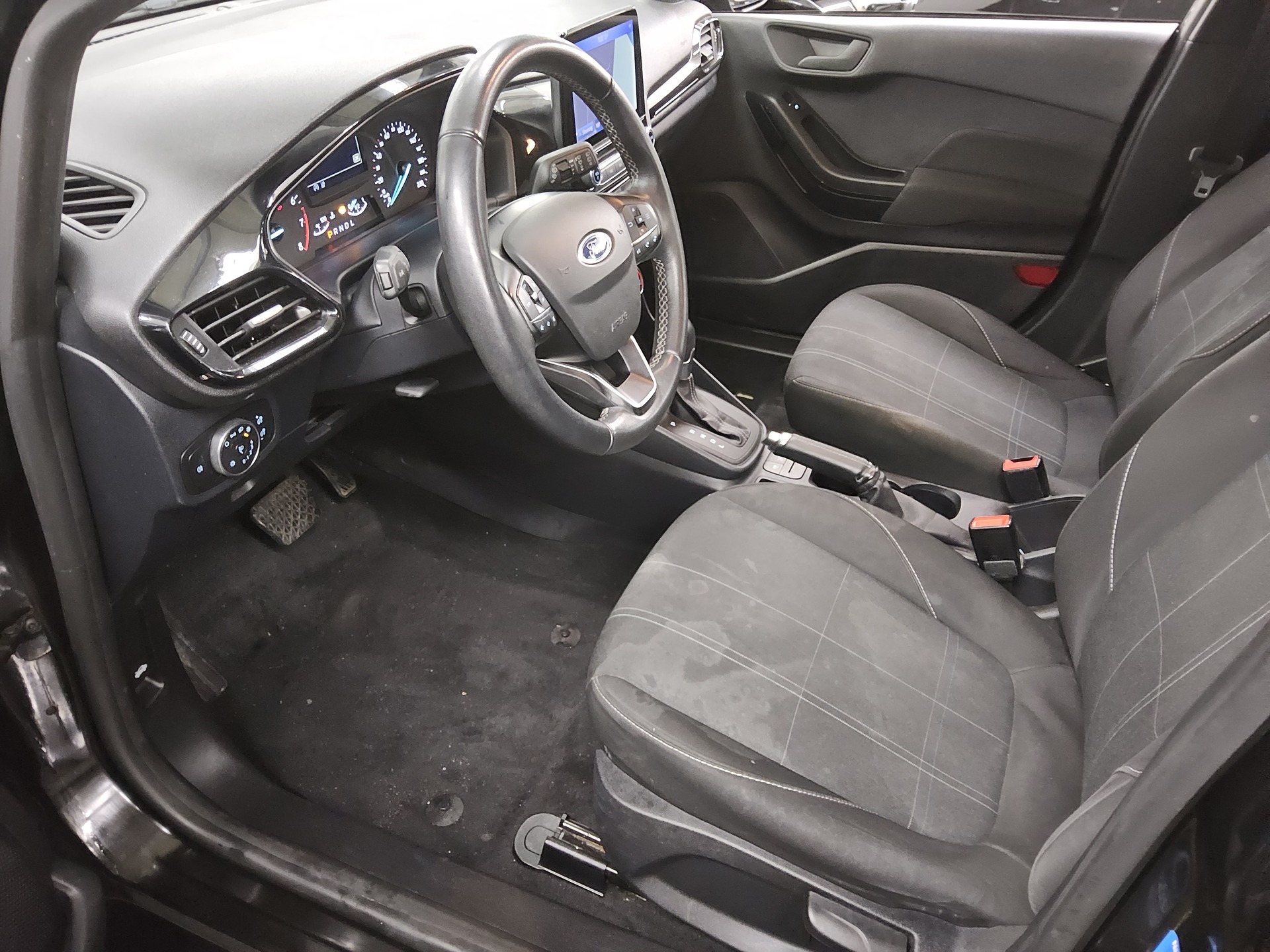 Ford Fiesta 1.0 EB Cool&Connect Navi LED Tempomat PDC 8