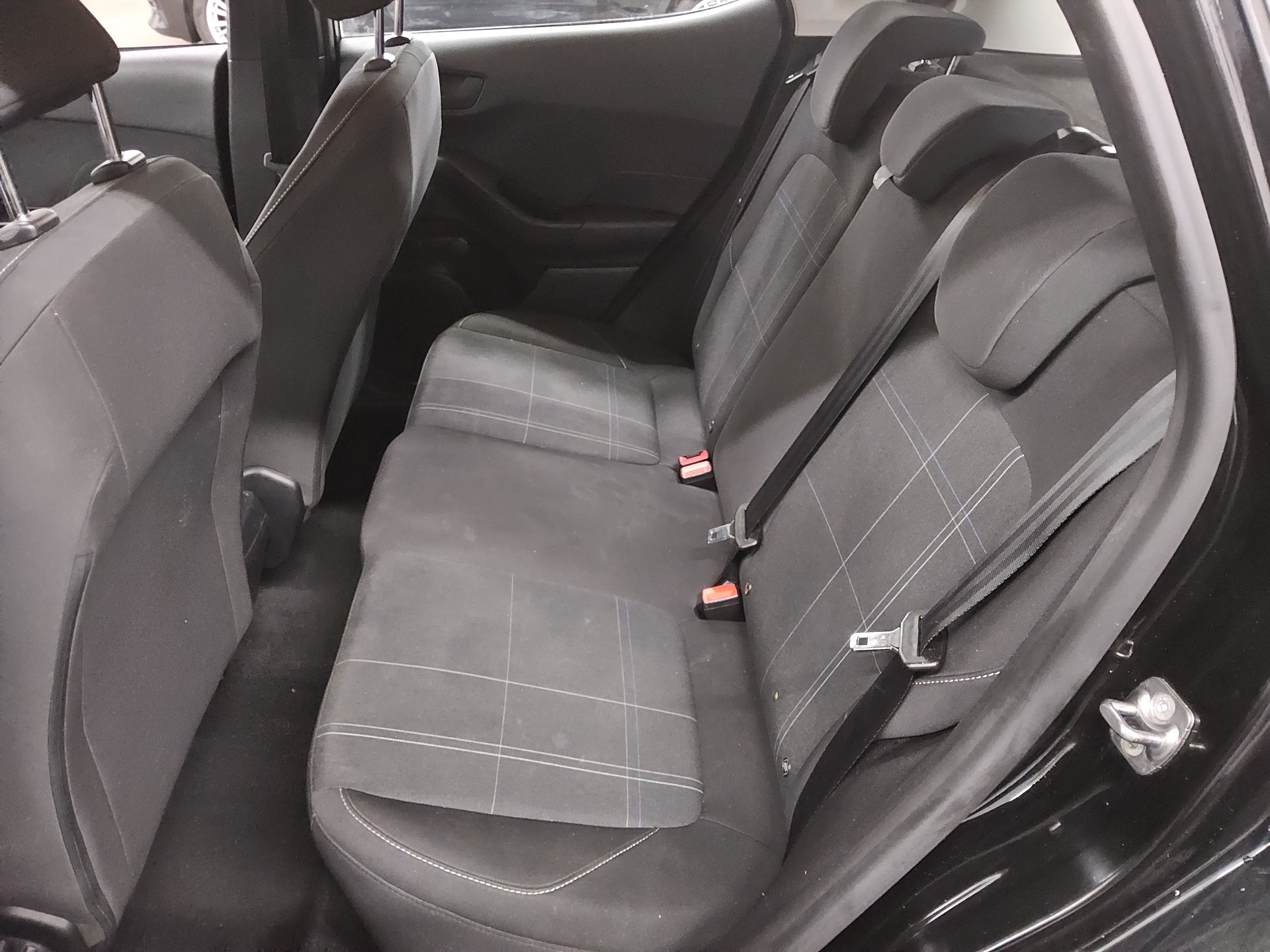 Ford Fiesta 1.0 EB Cool&Connect Navi LED Tempomat PDC 13