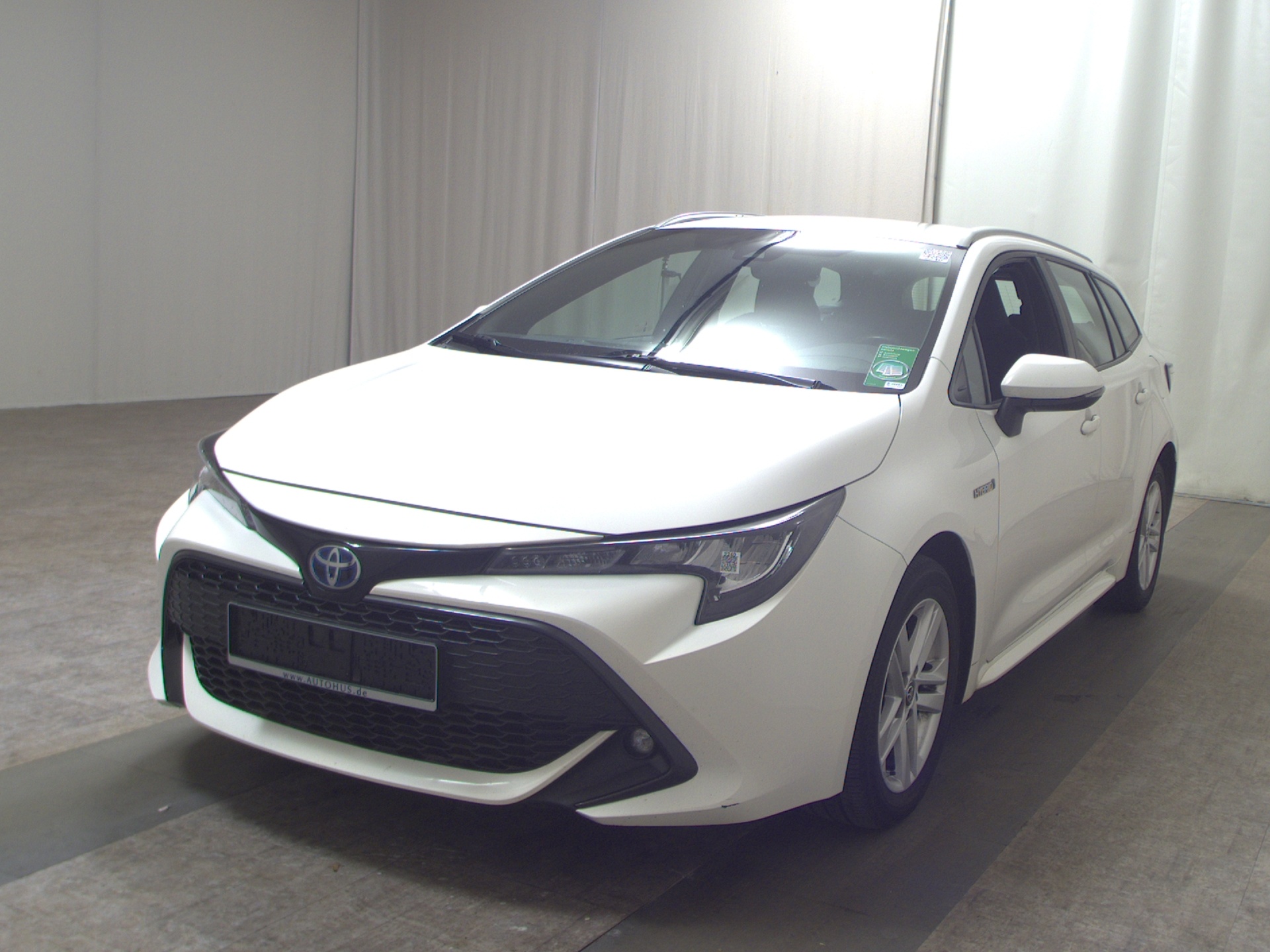 Toyota Corolla Touring Sports 2.0 Edition Navi LED RFK 2