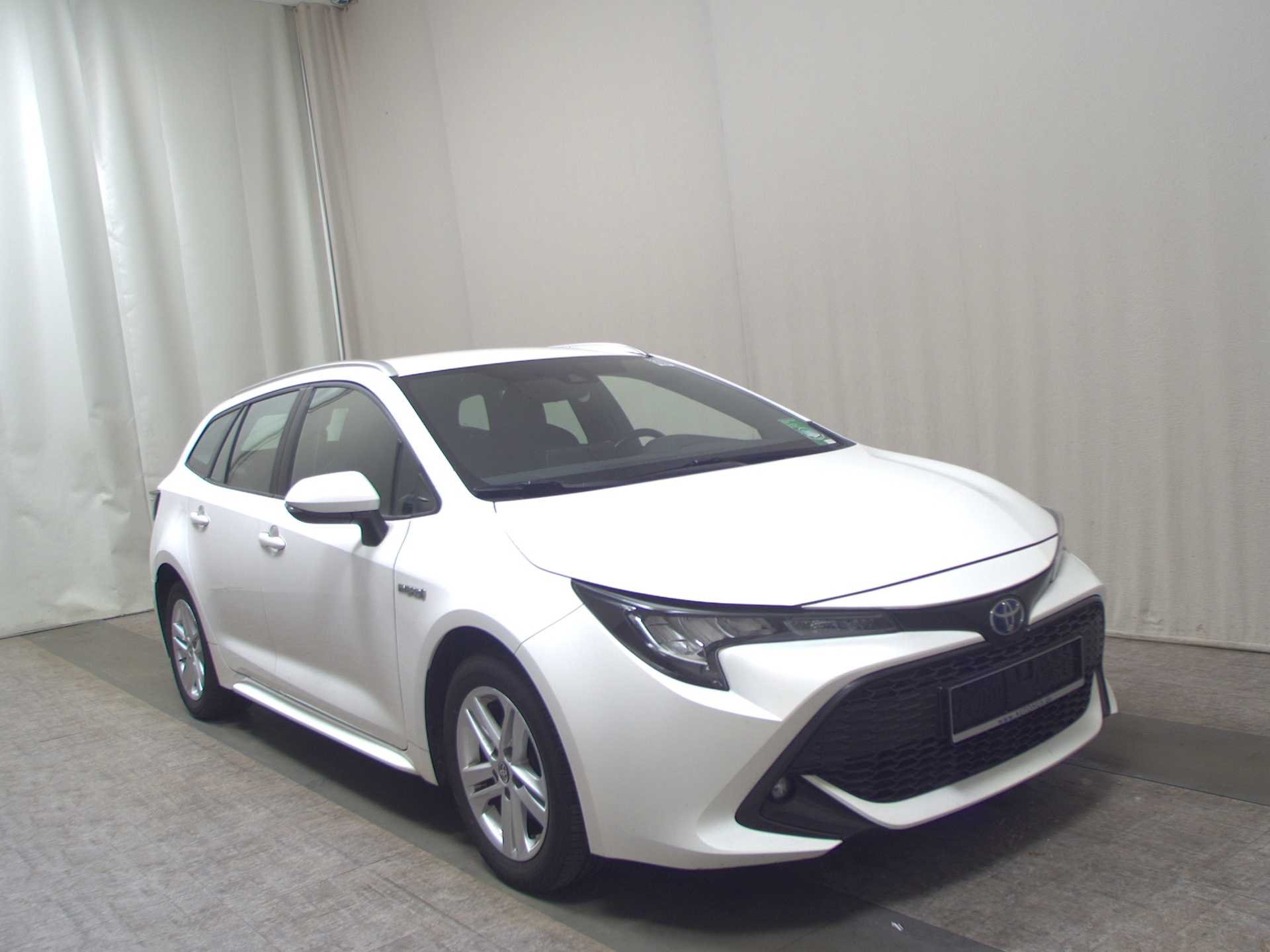 Toyota Corolla Touring Sports 2.0 Edition Navi LED RFK 3