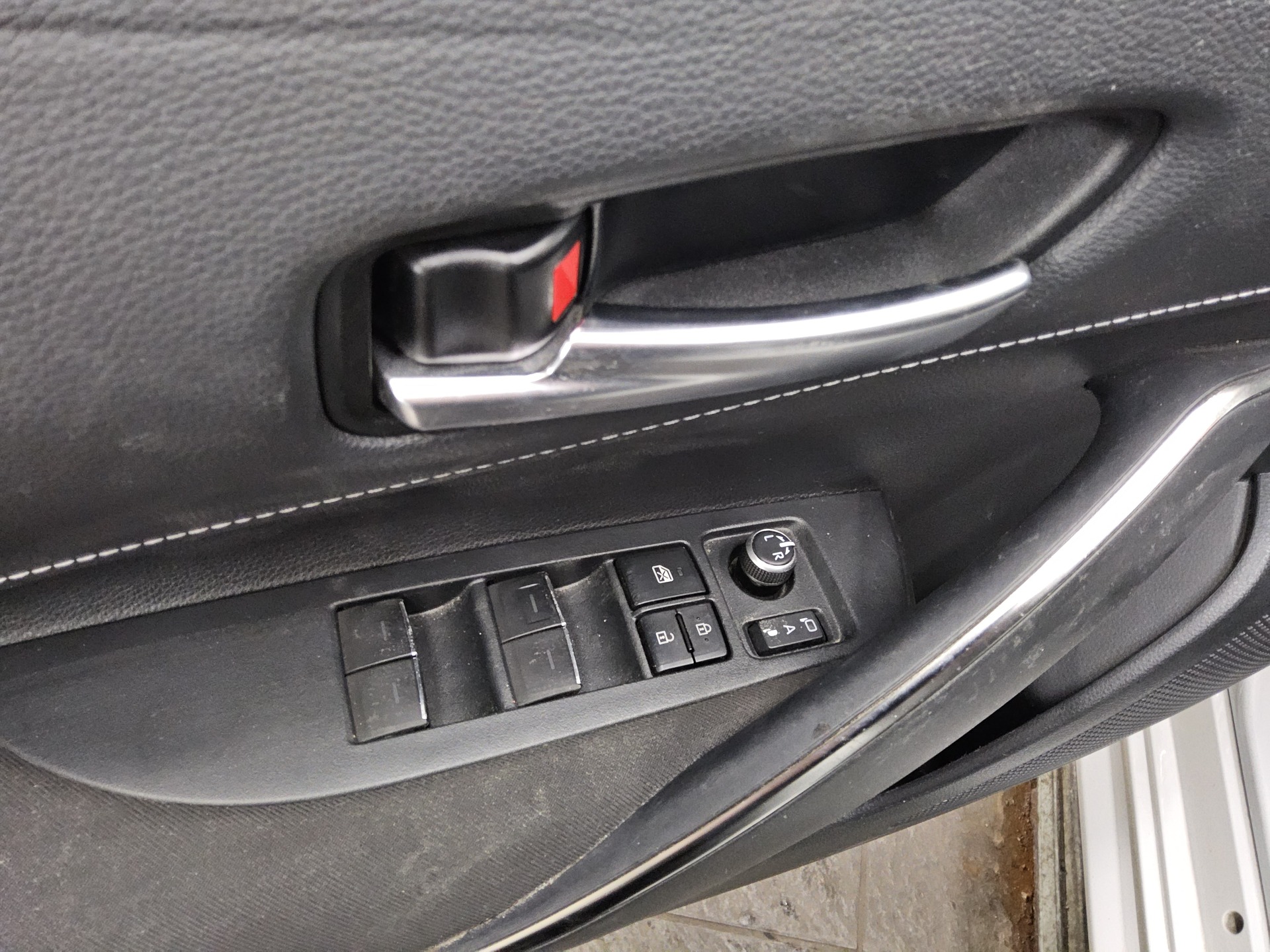 Toyota Corolla Touring Sports 2.0 Edition Navi LED RFK 9