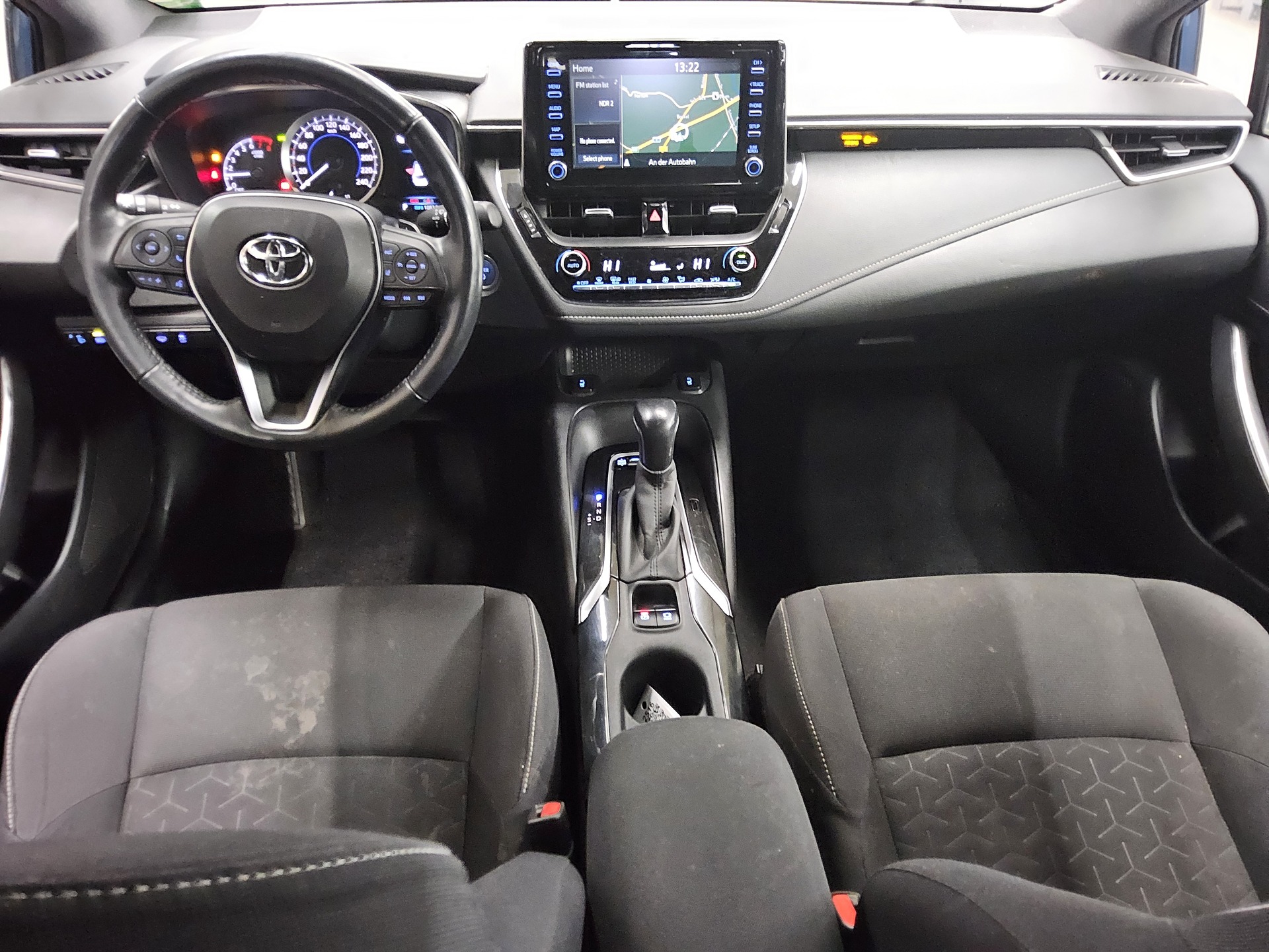 Toyota Corolla Touring Sports 2.0 Hybrid Edition Navi 5