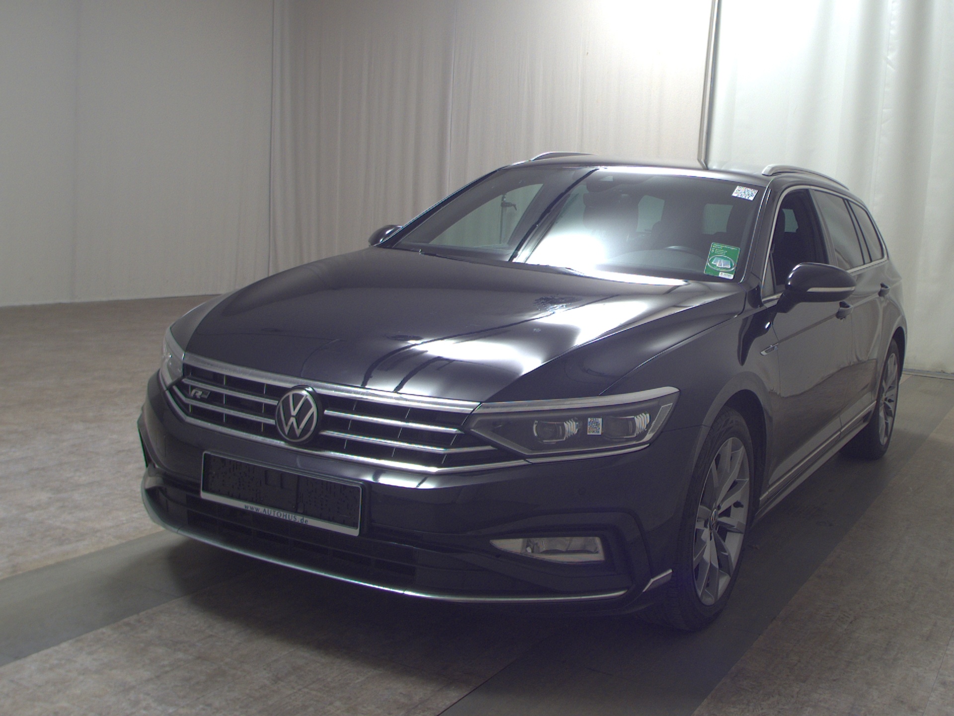 Volkswagen Passat Var. 2.0 TDI R-Line Navi Matrix AHK H/K 2