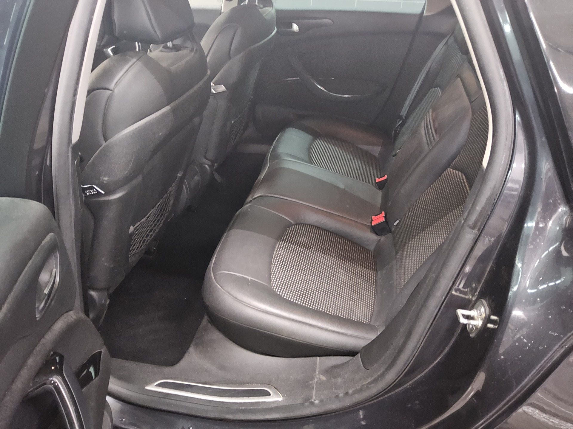 Citroën C5 Tourer 2.0 HDI Exclusive T-Leder Navi RfK AHK 13