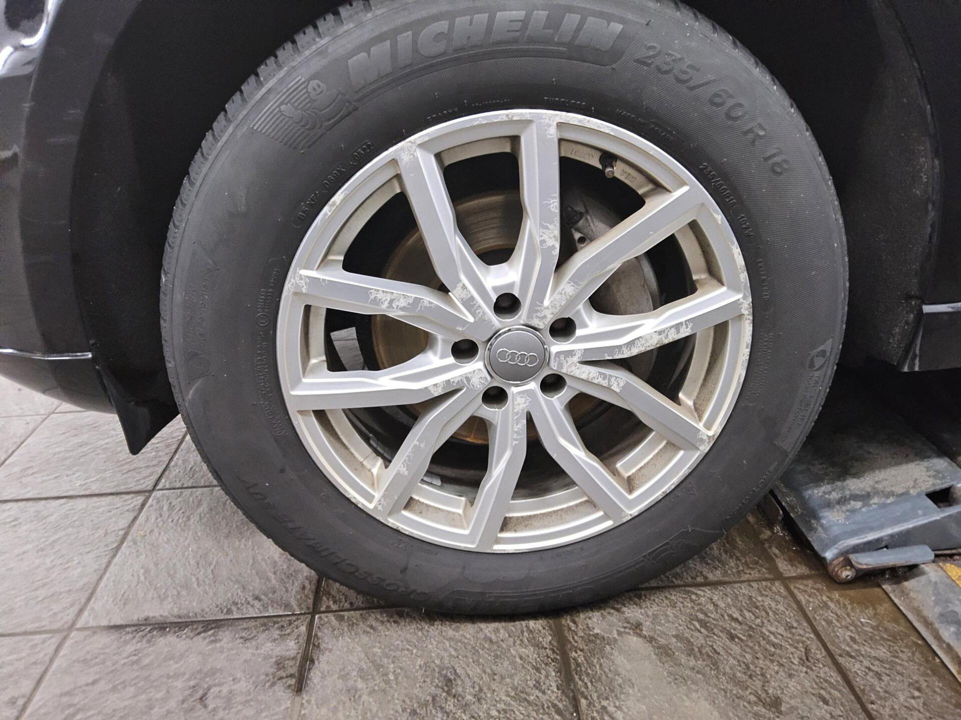 Audi Q5 2.0 TDI Qu. Navi Xenon Pano HU 05/27 Shz PDC 10