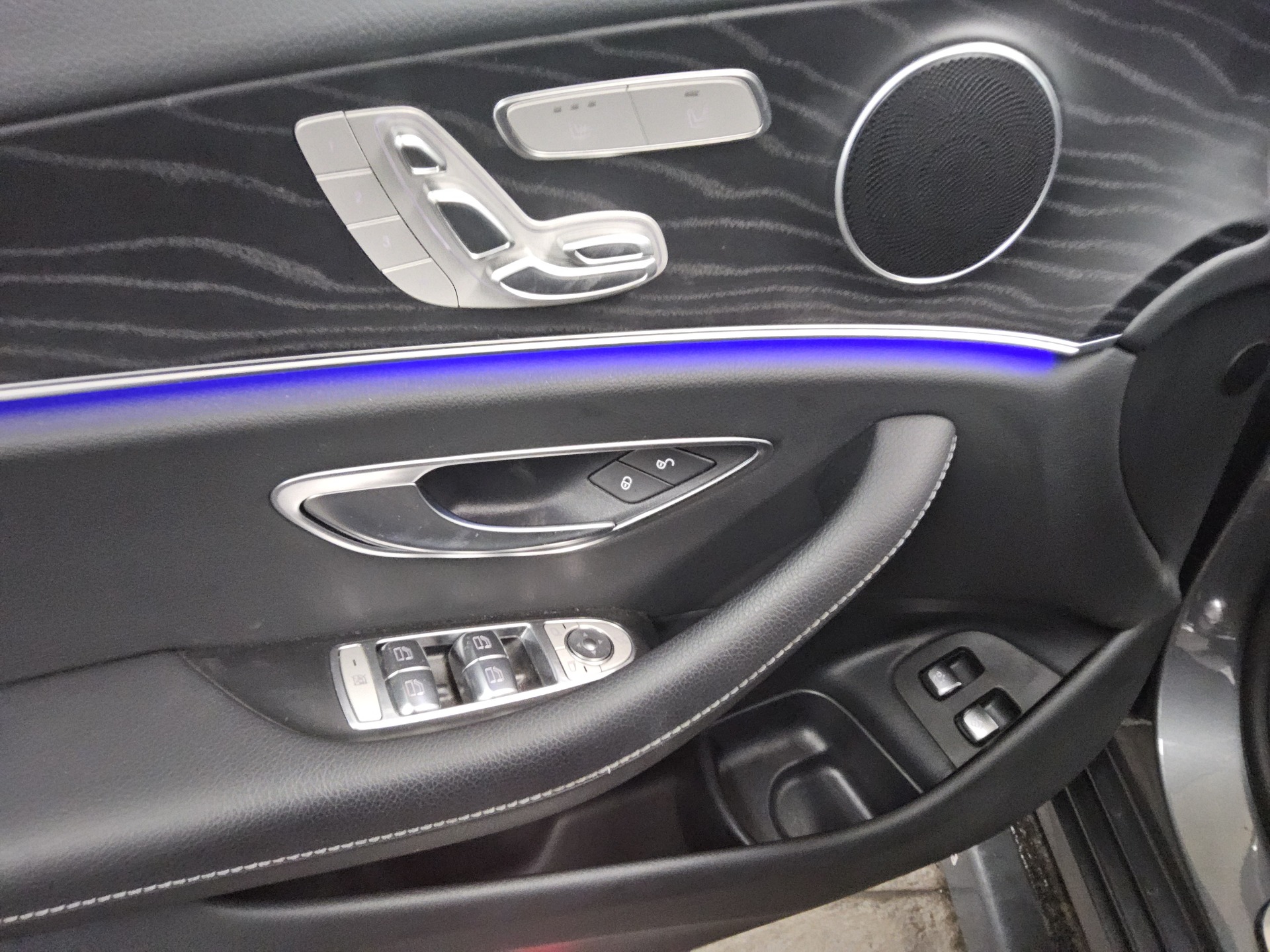 Mercedes-Benz E 300 T d Avantgarde Navi Multibeam GSD AHK RFK 9