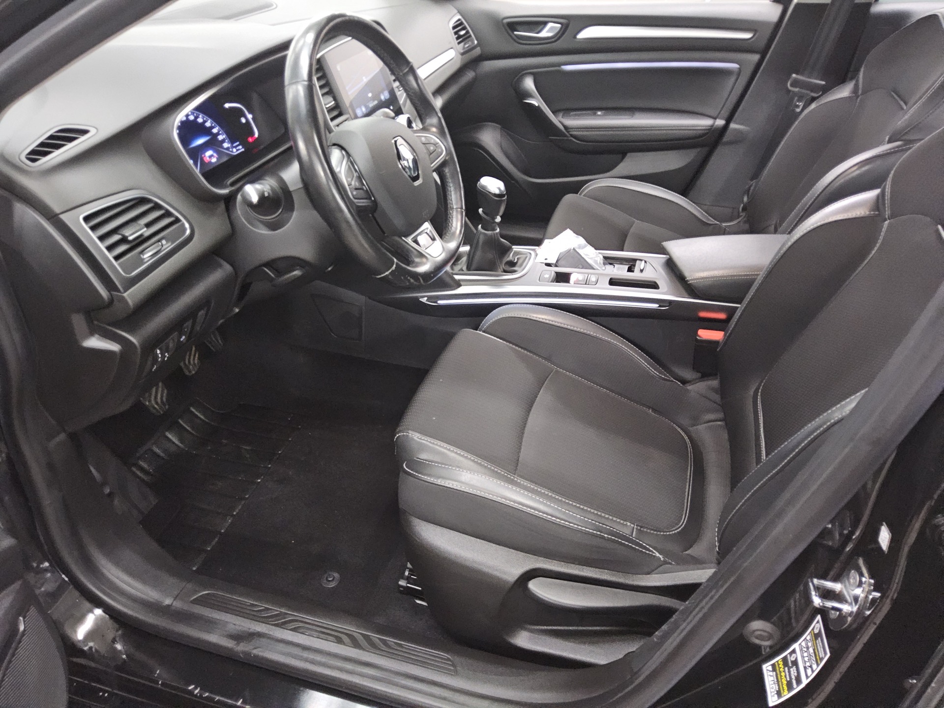 Renault Megane Grandtour 1.5 BLUE dCi Intens Navi LED 9