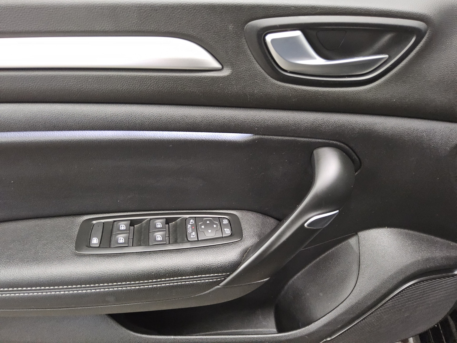 Renault Megane Grandtour 1.5 BLUE dCi Intens Navi LED 10